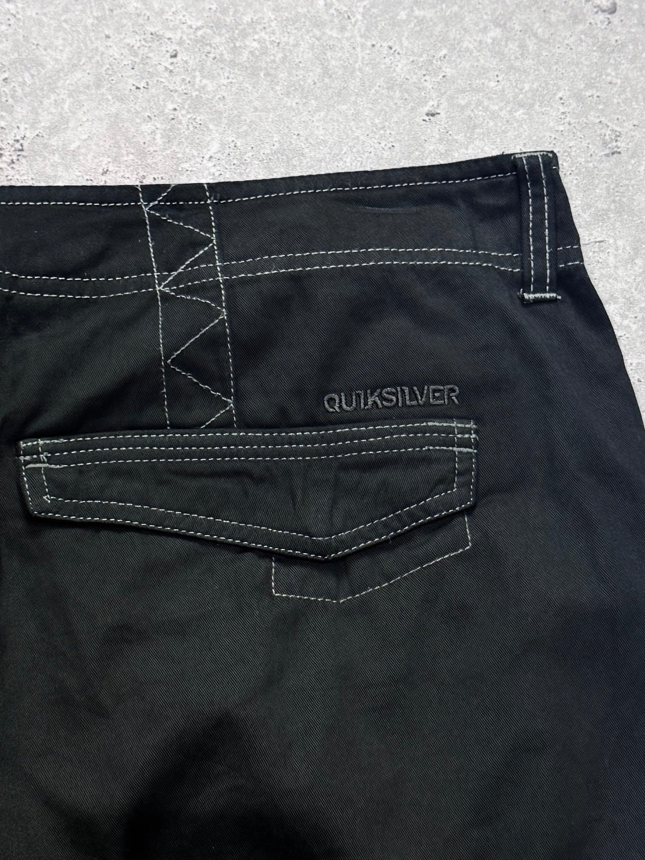 Vintage Y2K Quiksilver Cargo Shorts (36”)