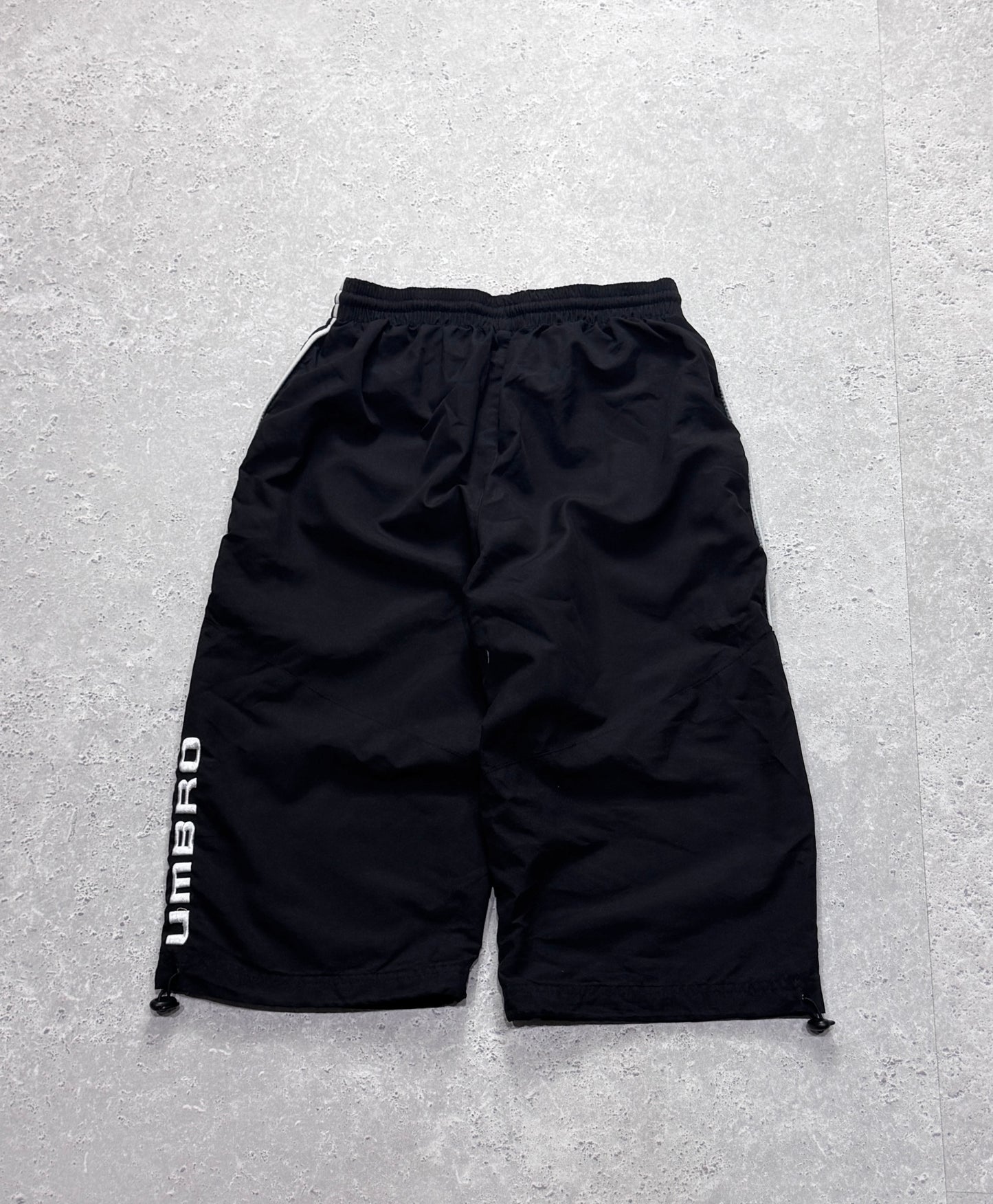 Vintage 2000s Umbro Adjustable 3/4 Track Shorts (30")
