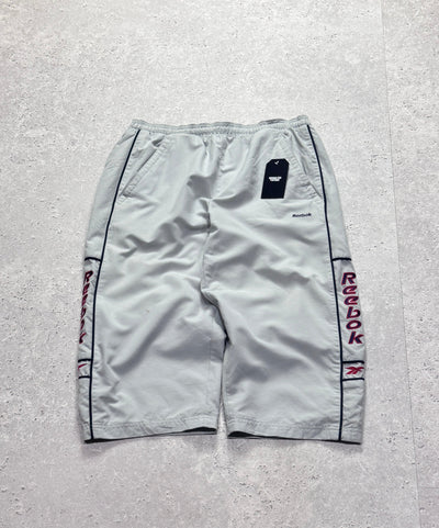 Vintage 2000s Reebok 3/4 Track Shorts (M)