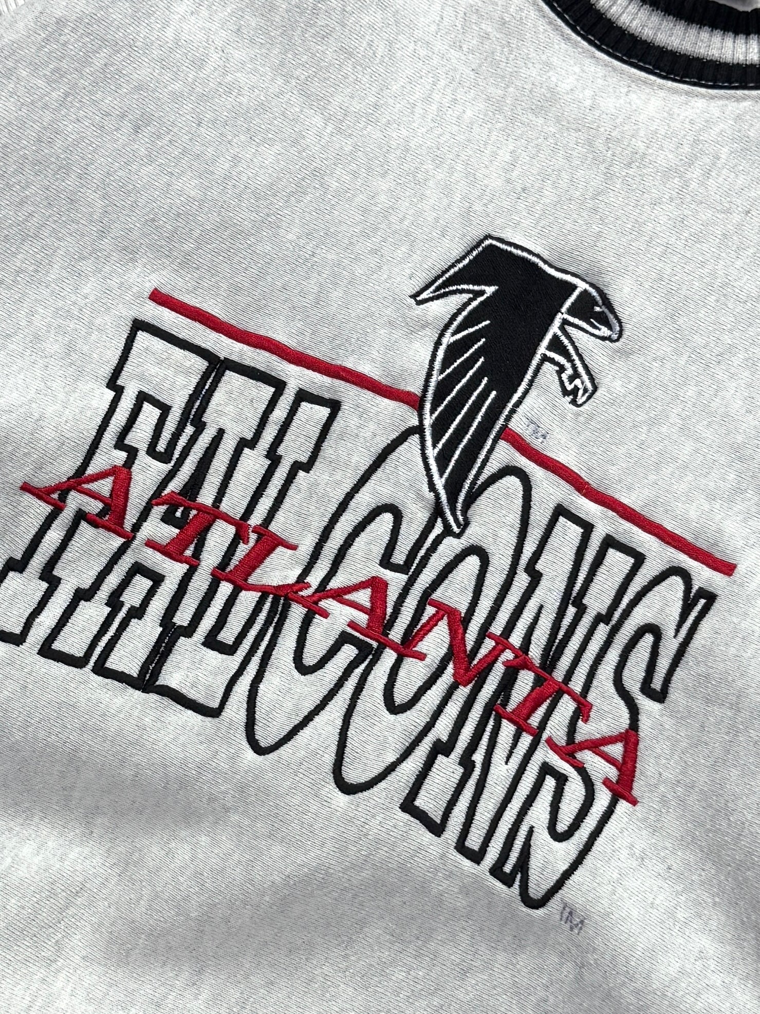Vintage 90s Atlanta Falcons Embroidered NFL Sweater (L)