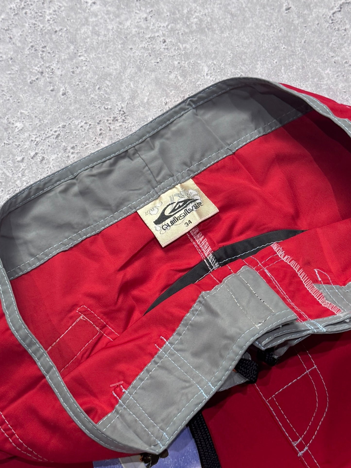 Vintage 2000s Deadstock Quicksilver Boardshorts (34")