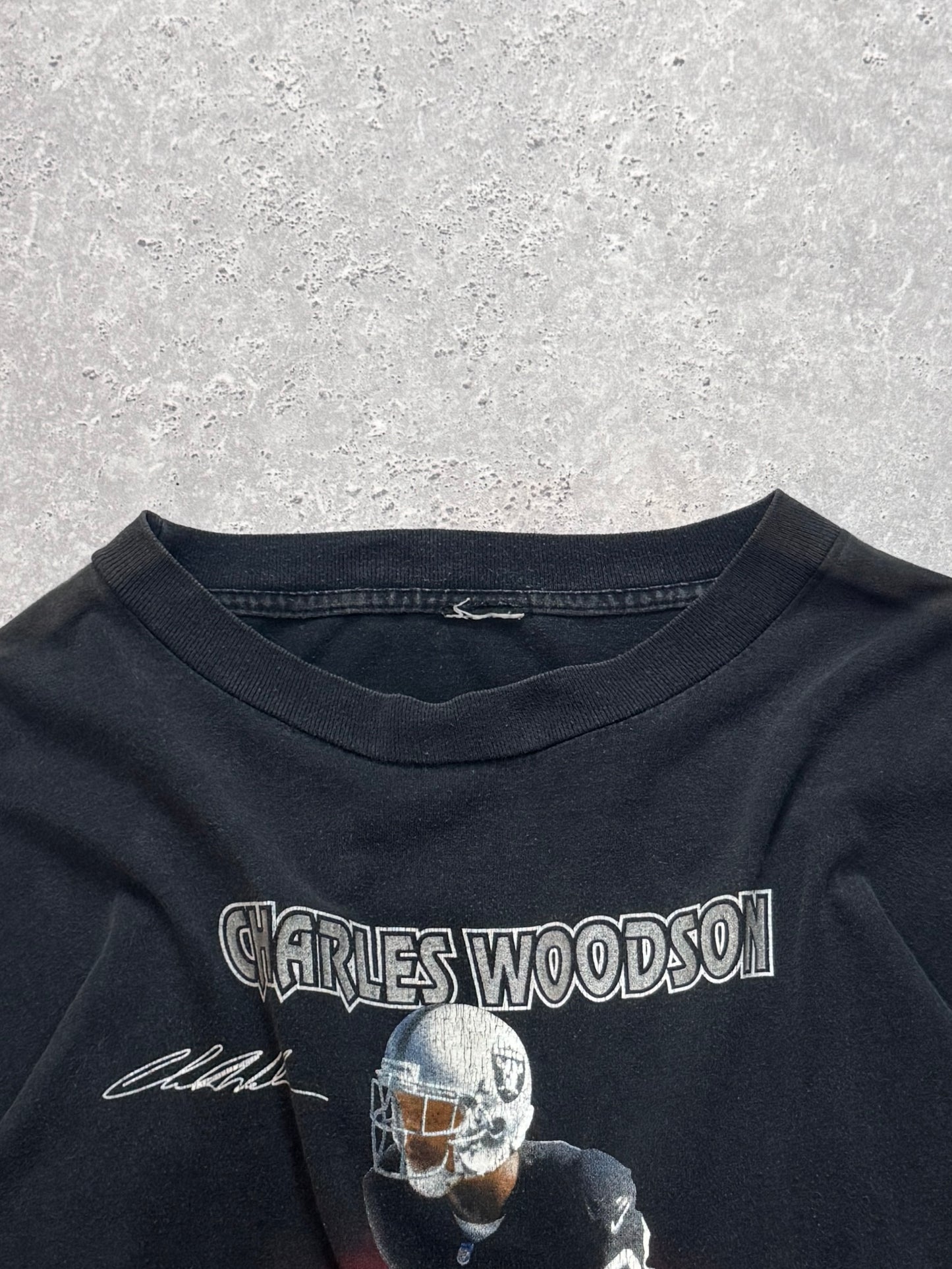 Vintage Oakland Raiders Charles Woodson NFL Player Tee (XL)