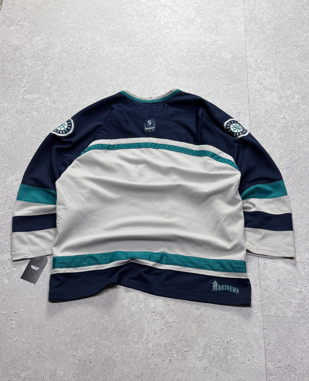Vintage 2000s Nike X Seattle Mariners NHL Jersey (XL)