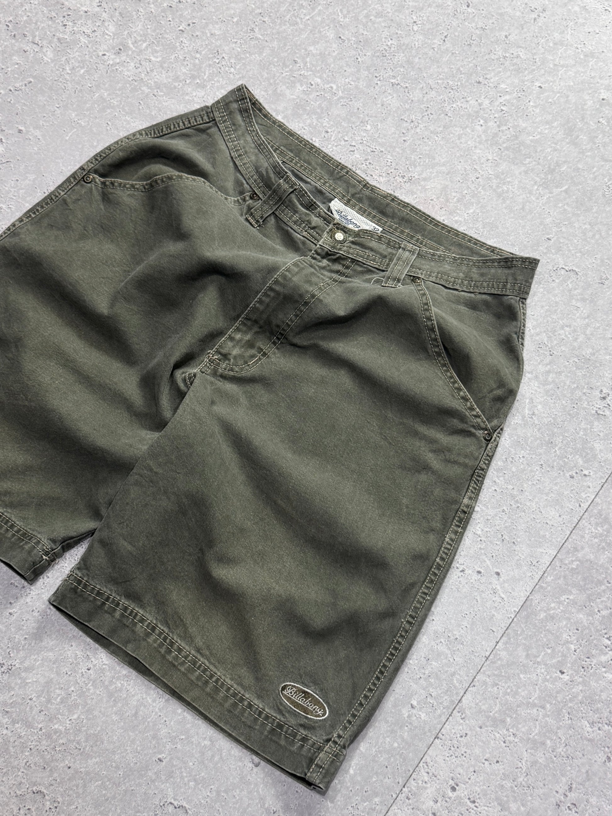 Vintage 90s Billabong Shorts (32")