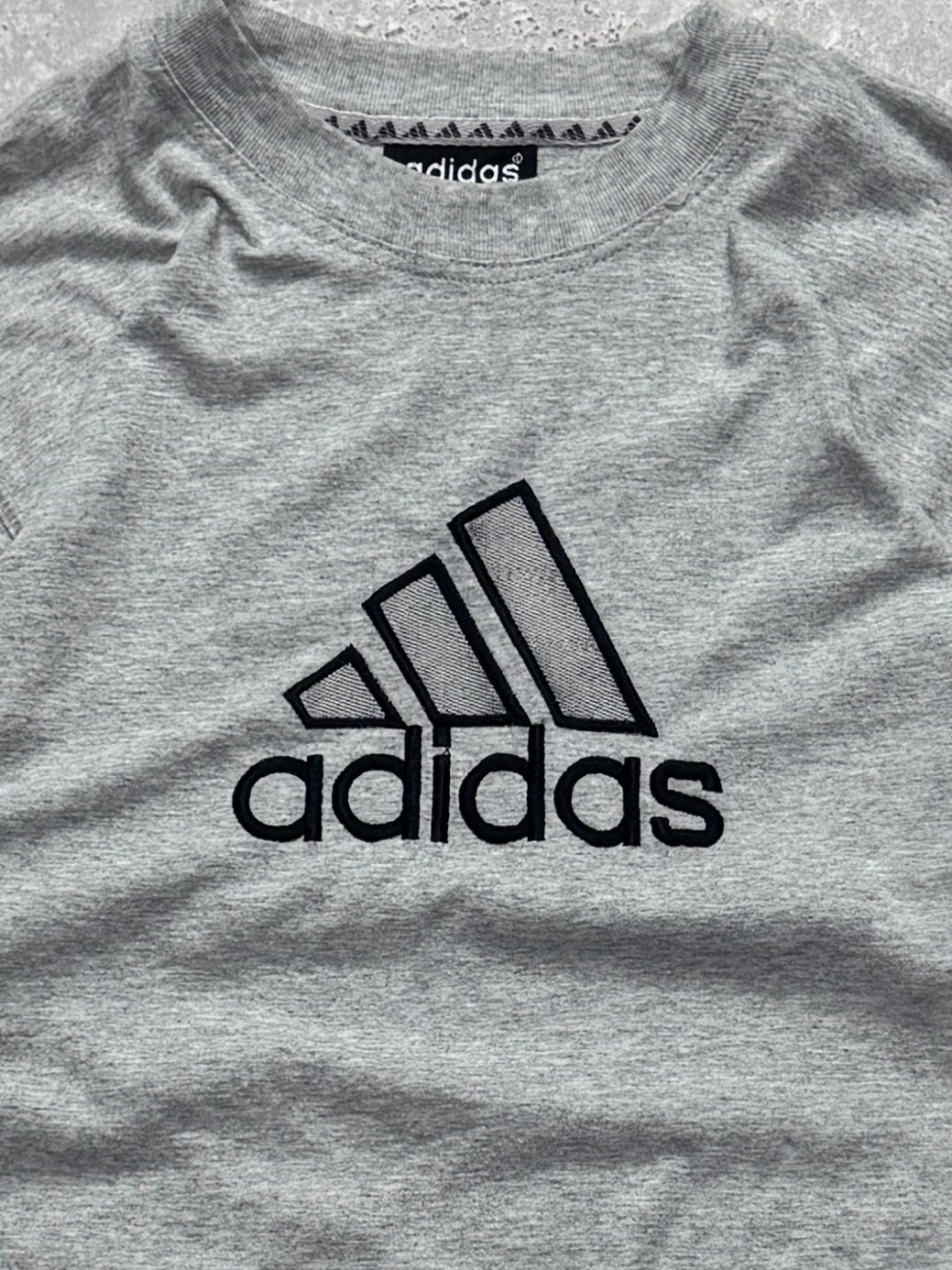 Vintage 90s Adidas Embroidered Spellout Tee (M)