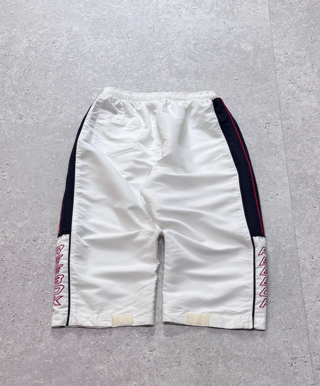 Vintage 2000s Reebok Adjustable 3/4 Track Shorts (M)