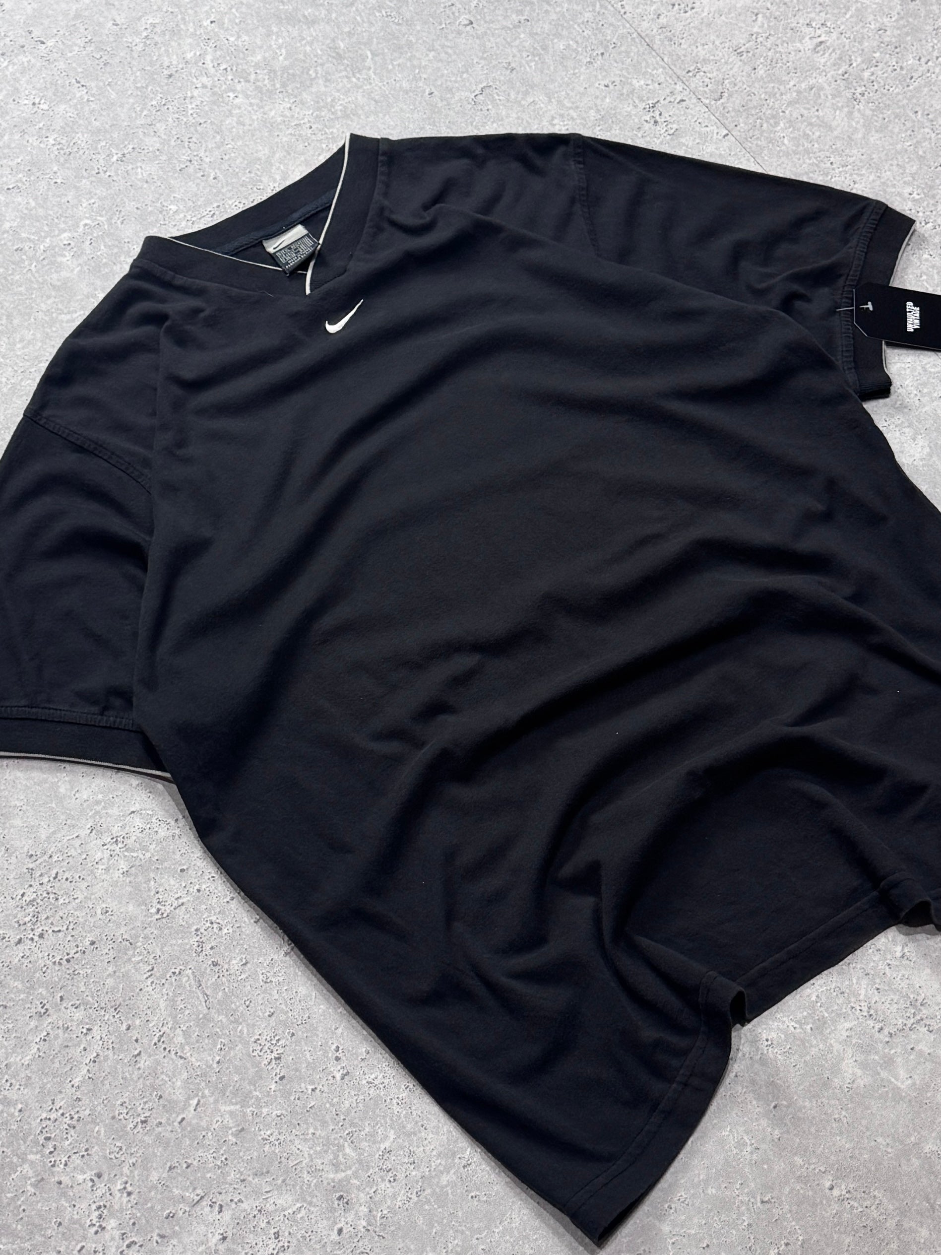 Vintage 2000s Nike Essential Tee (XL)