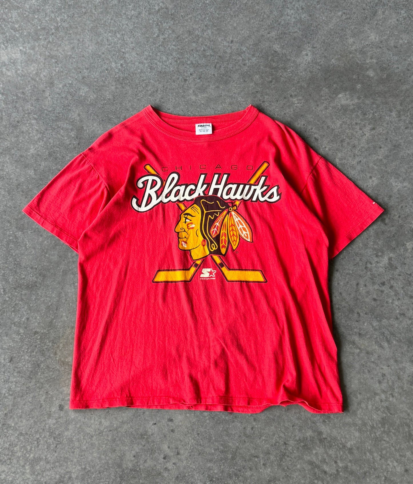 Vintage 90s Chicago Black Hawks NHL Tee (M)