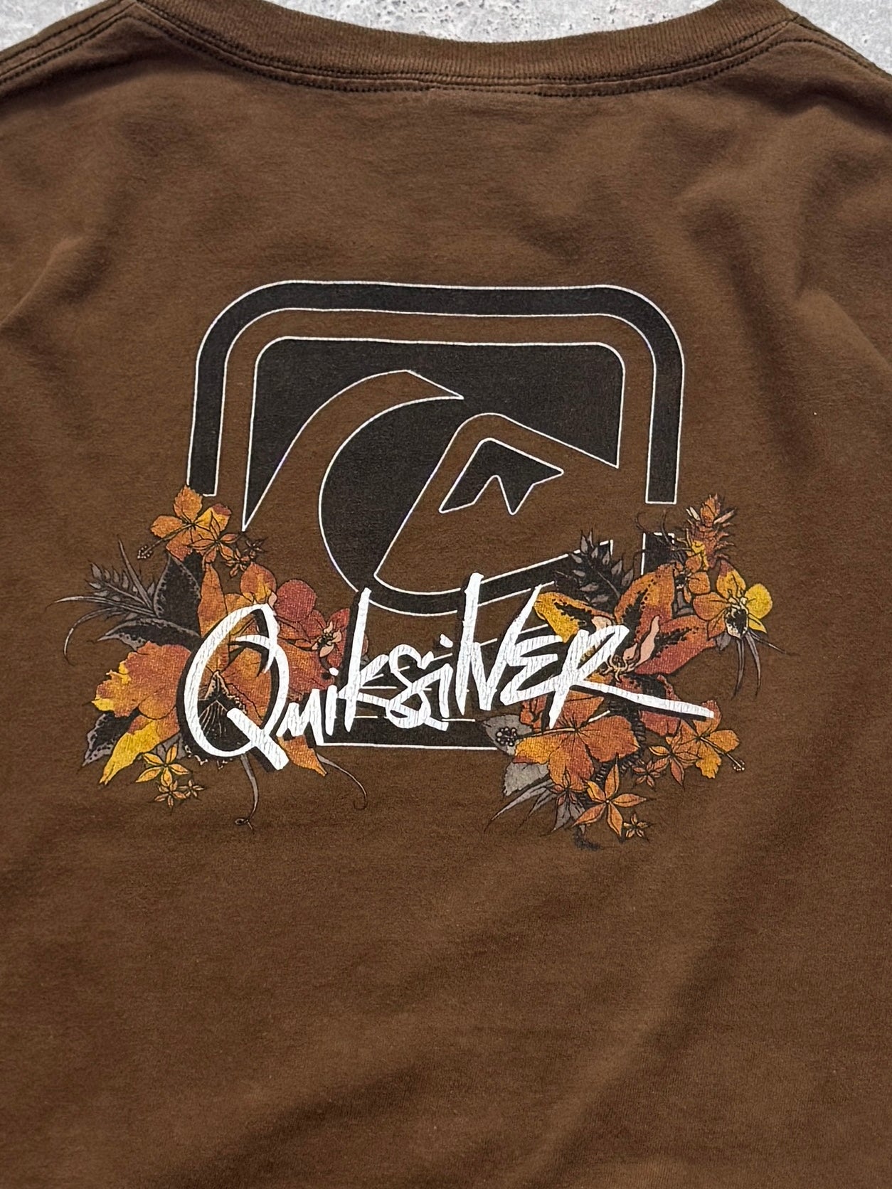 Vintage 2000s Quiksilver Autumn Tee (XL)