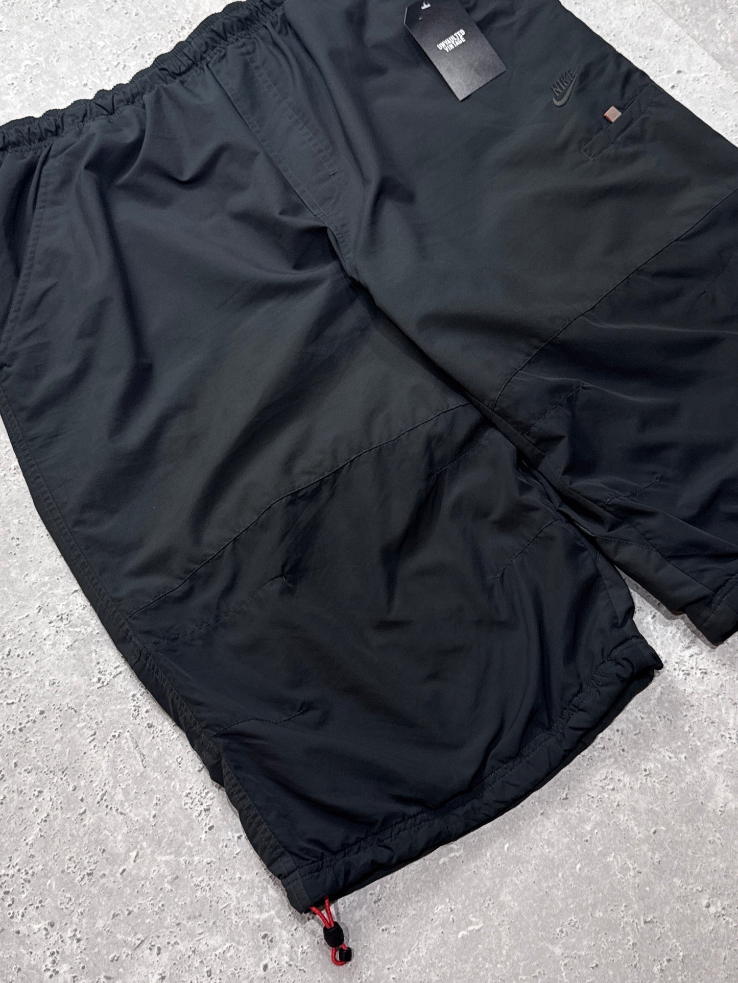 Vintage 2000s Nike Air Adjustable 3/4 Track Shorts (34")