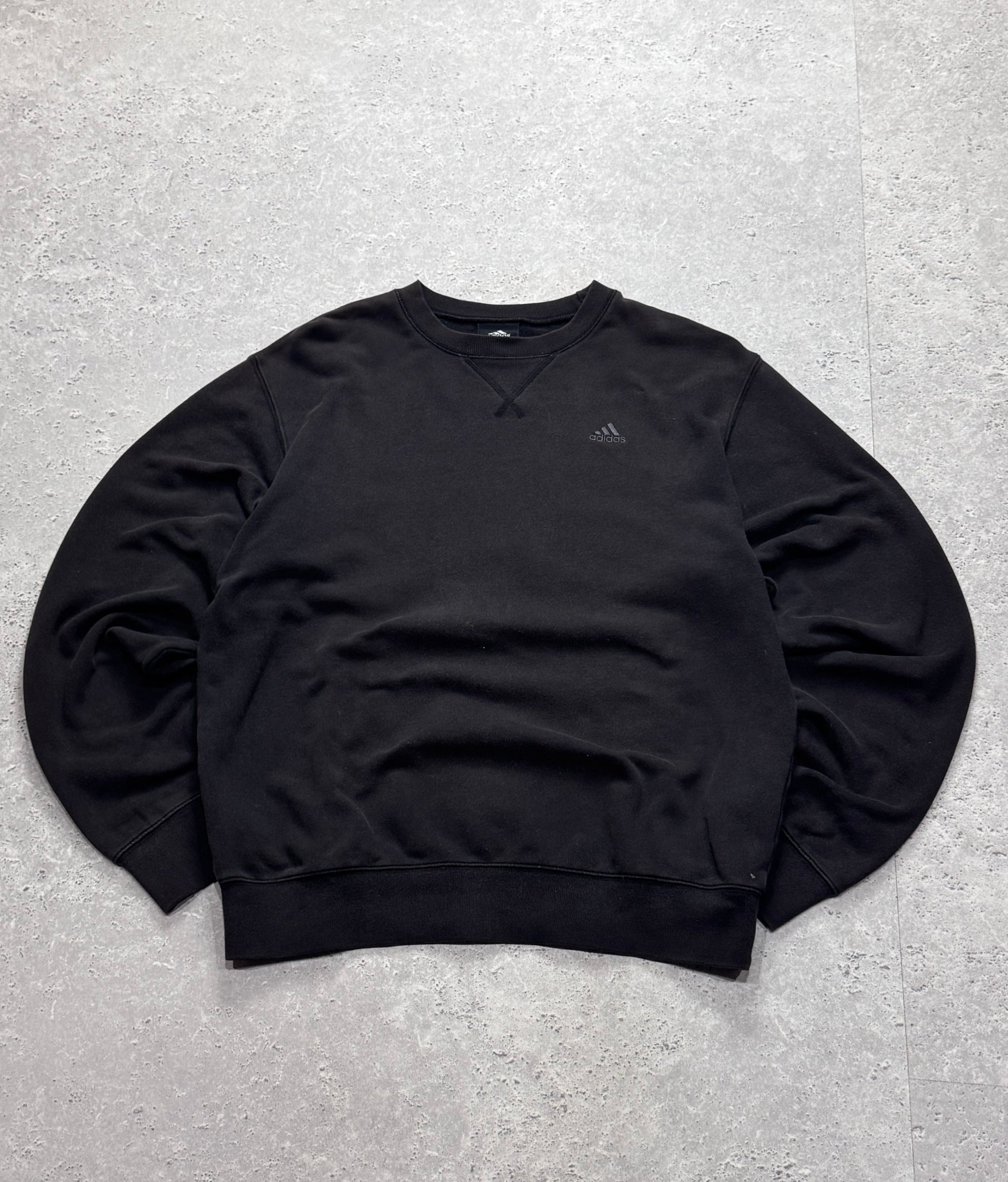Vintage 2000s Adidas Embroidered Sweater (L)