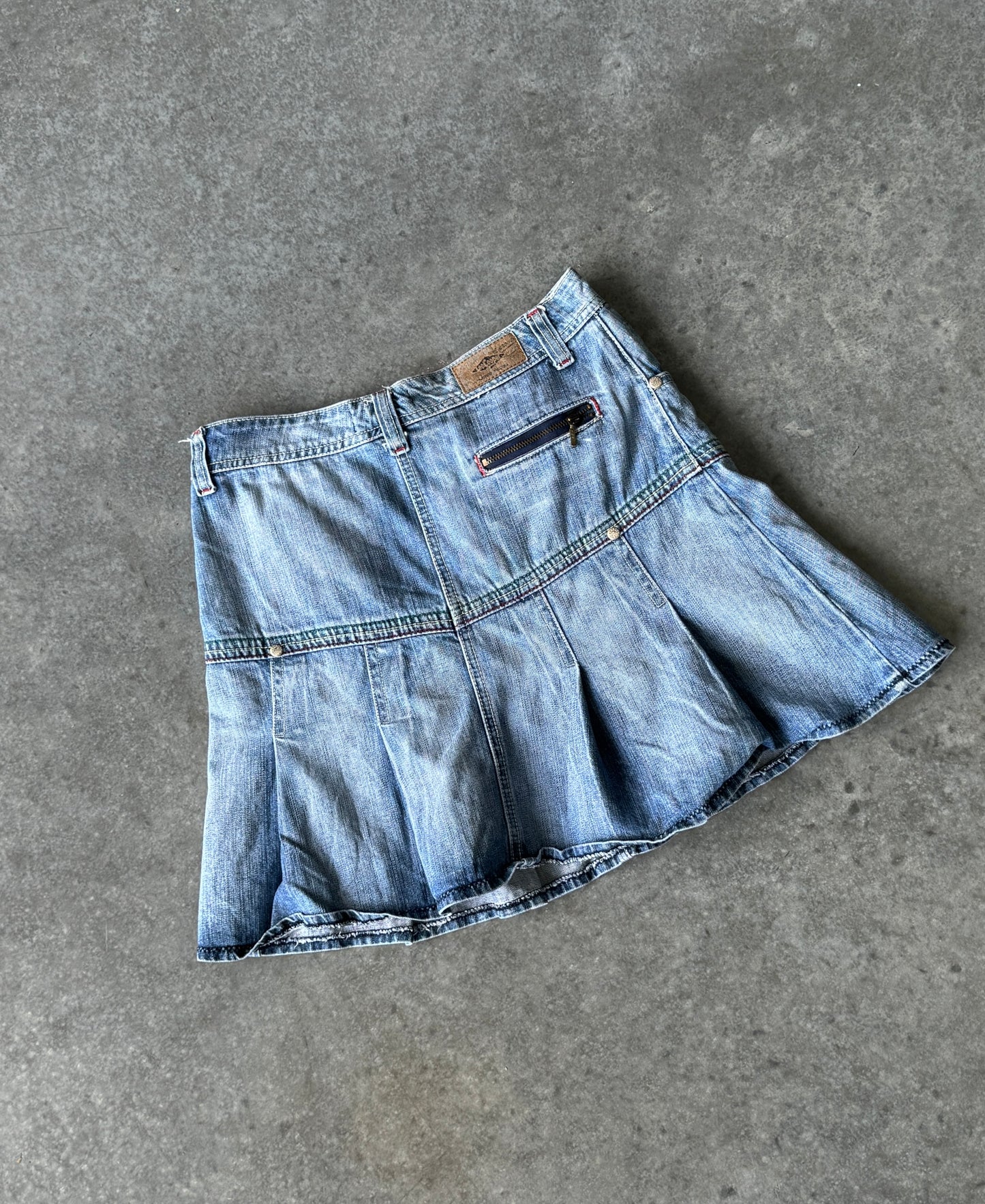 Vintage Denim Pleated Mini Skirt (M)