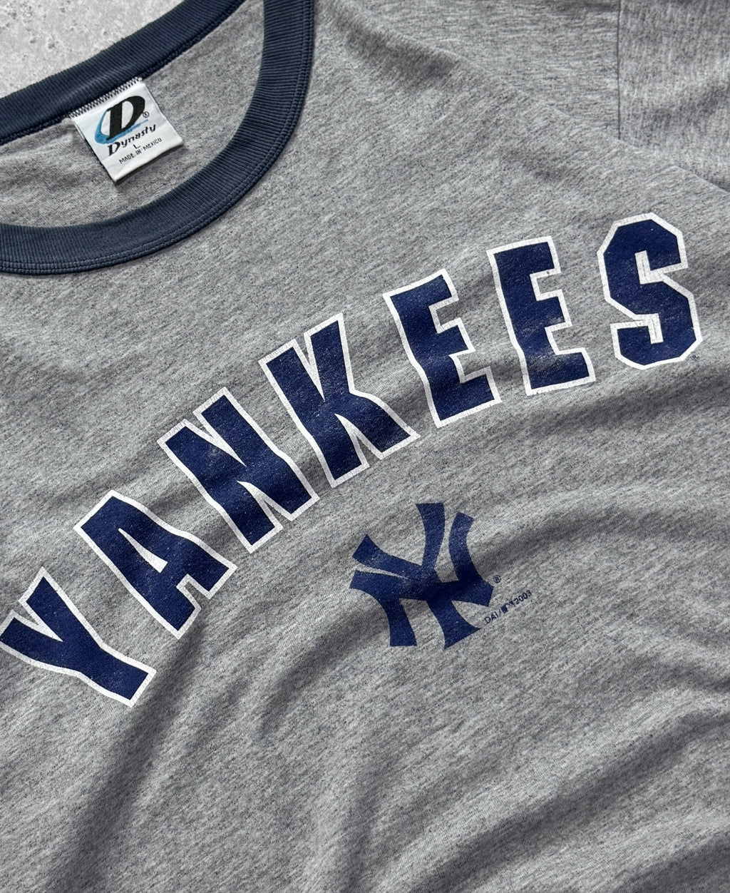 Vintage 2000s New York Yankees Ringer Tee (L)