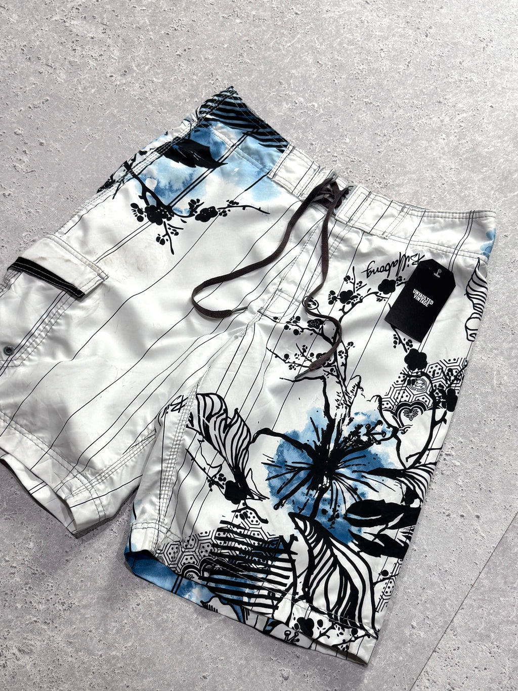 Vintage 2000s Billabong Boardshorts (30”)