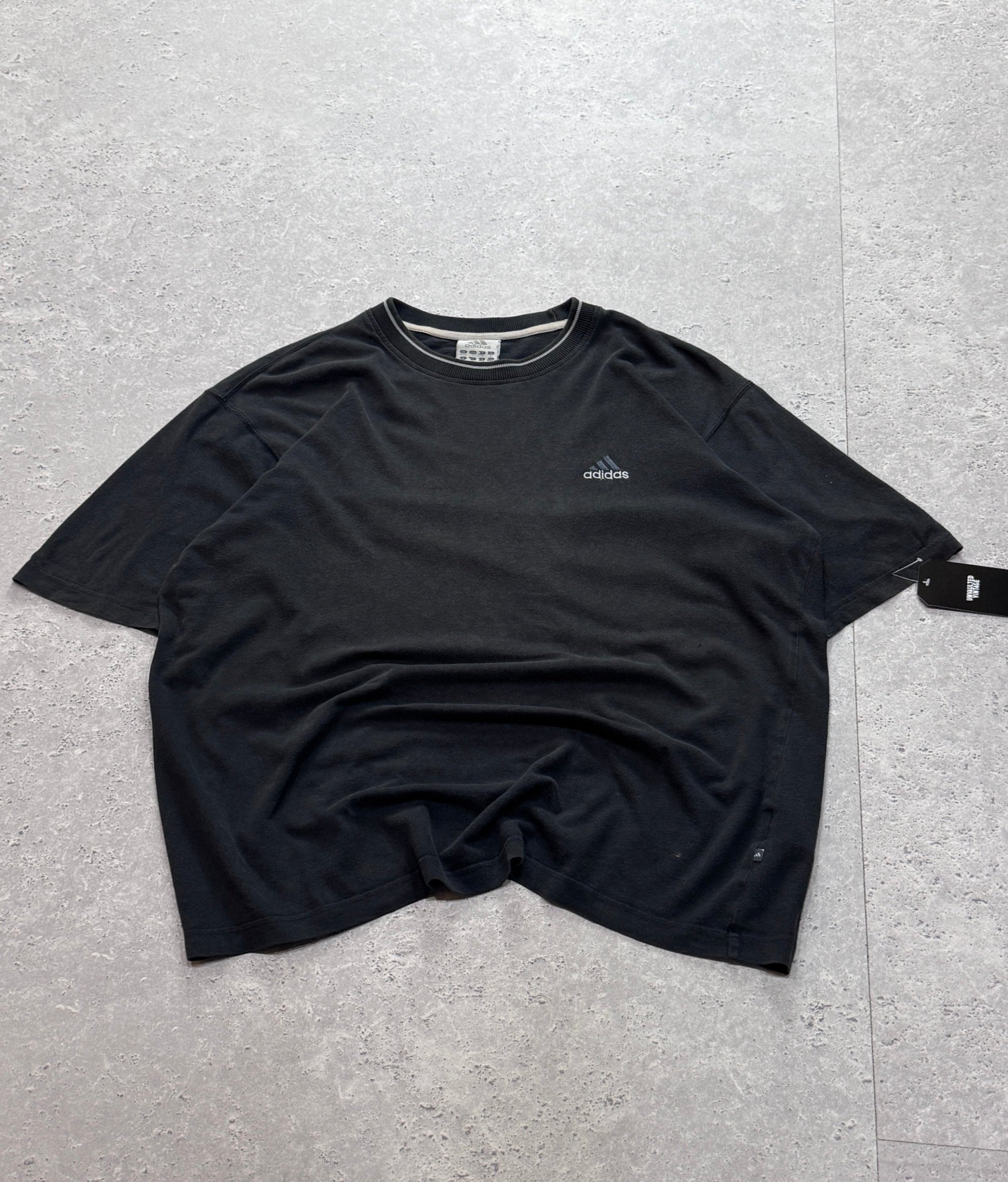 Vintage 2000s Adidas Embroidered Tee (L)