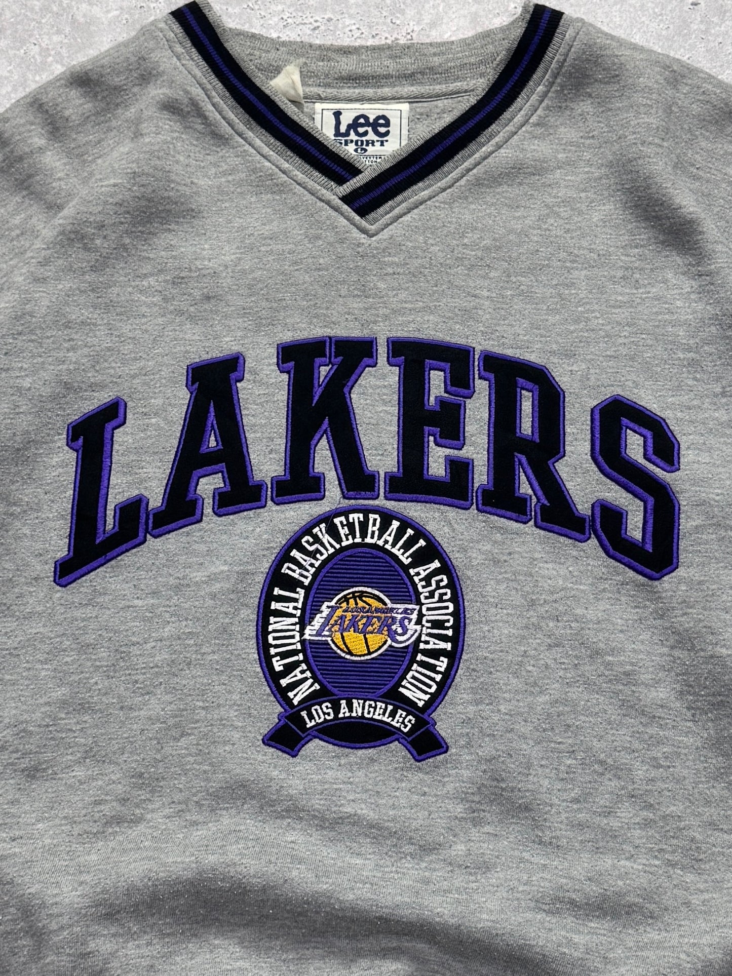 Vintage Los Angeles Lakers NBA Embroidered Sweater (XL)
