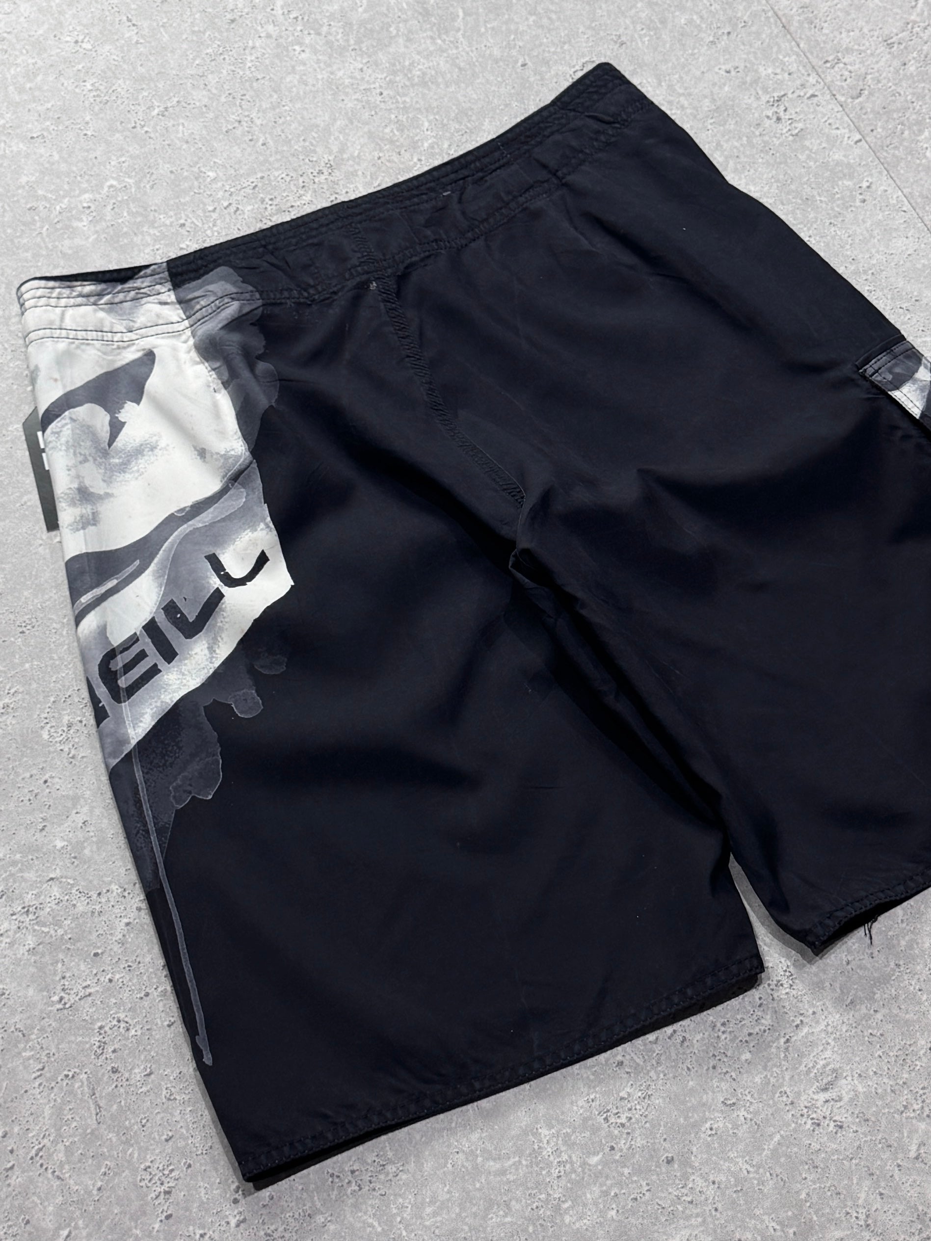 Vintage Y2K O’Neill Boardshorts (34”)