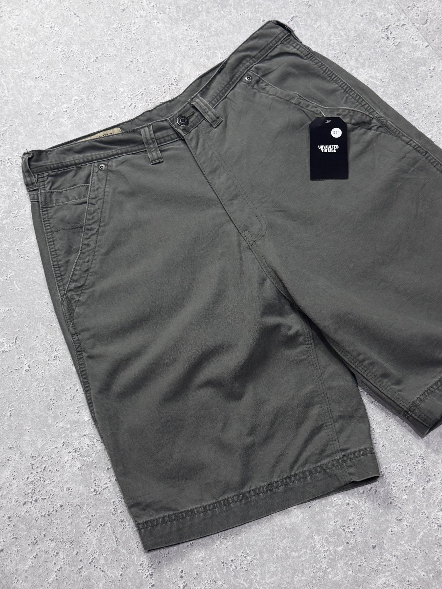 Vintage 2000s Carpenter Shorts (32")