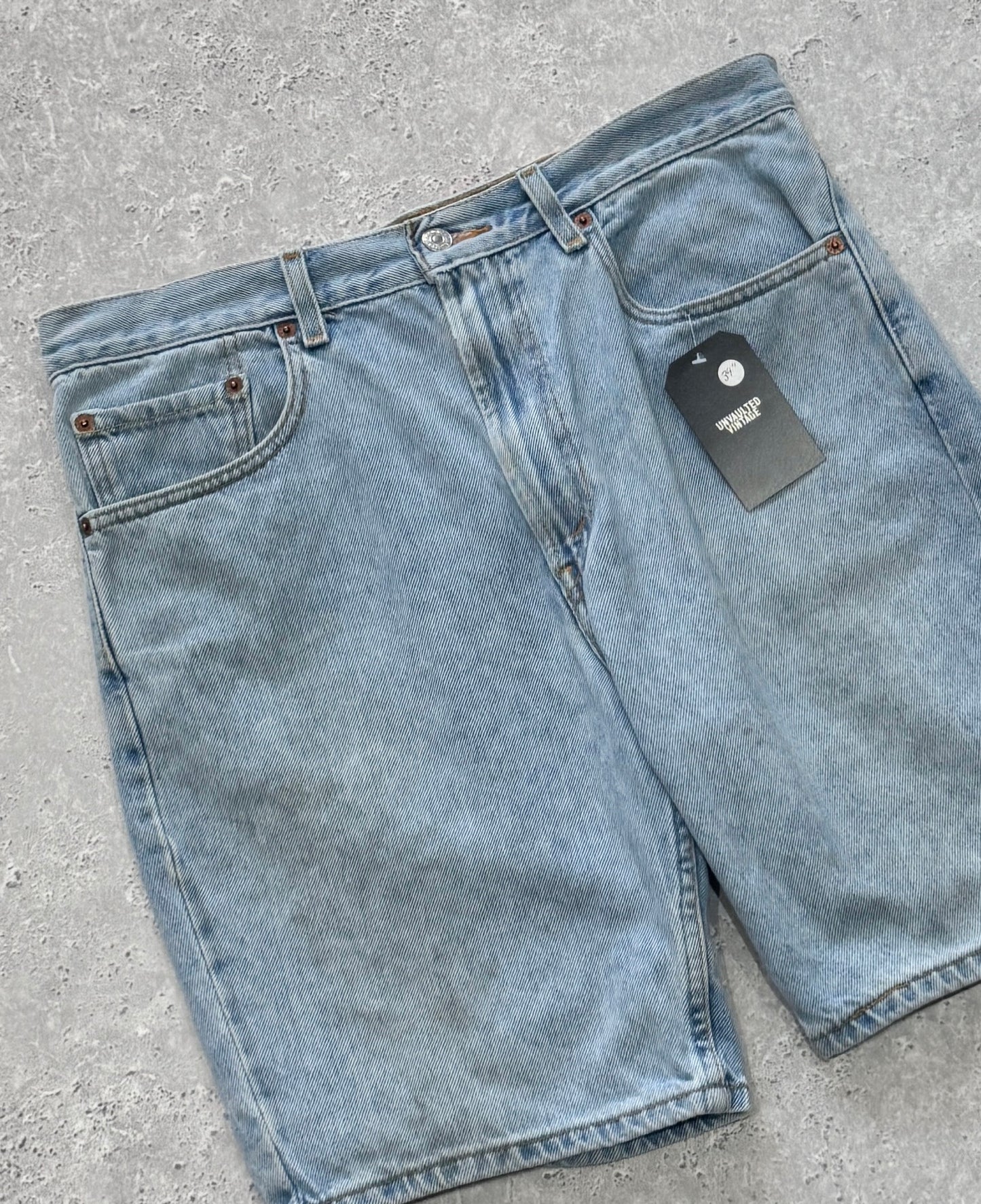 Vintage 00s Levi's Denim Jorts (34")