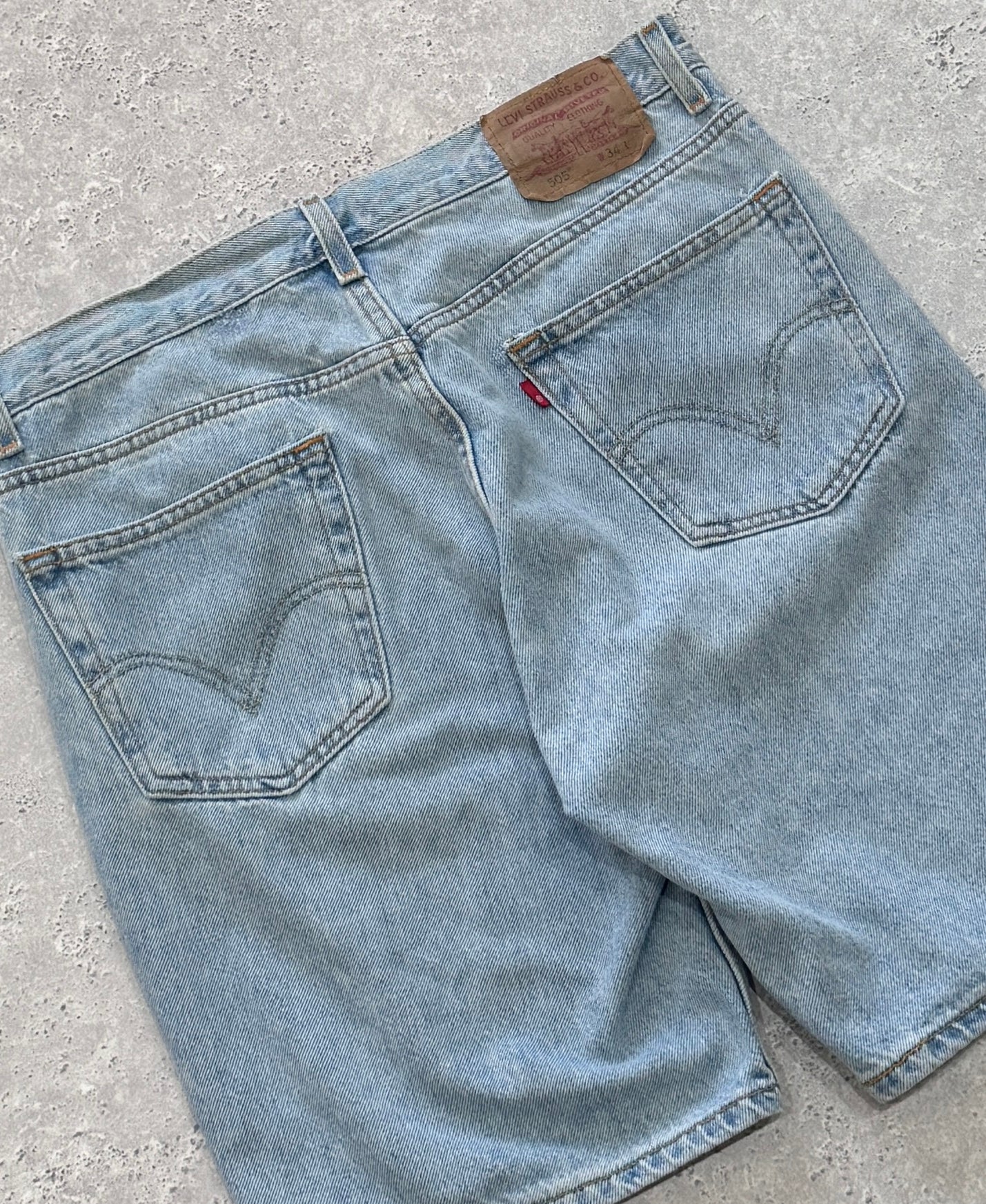 Vintage 00s Levi's Denim Jorts (34")