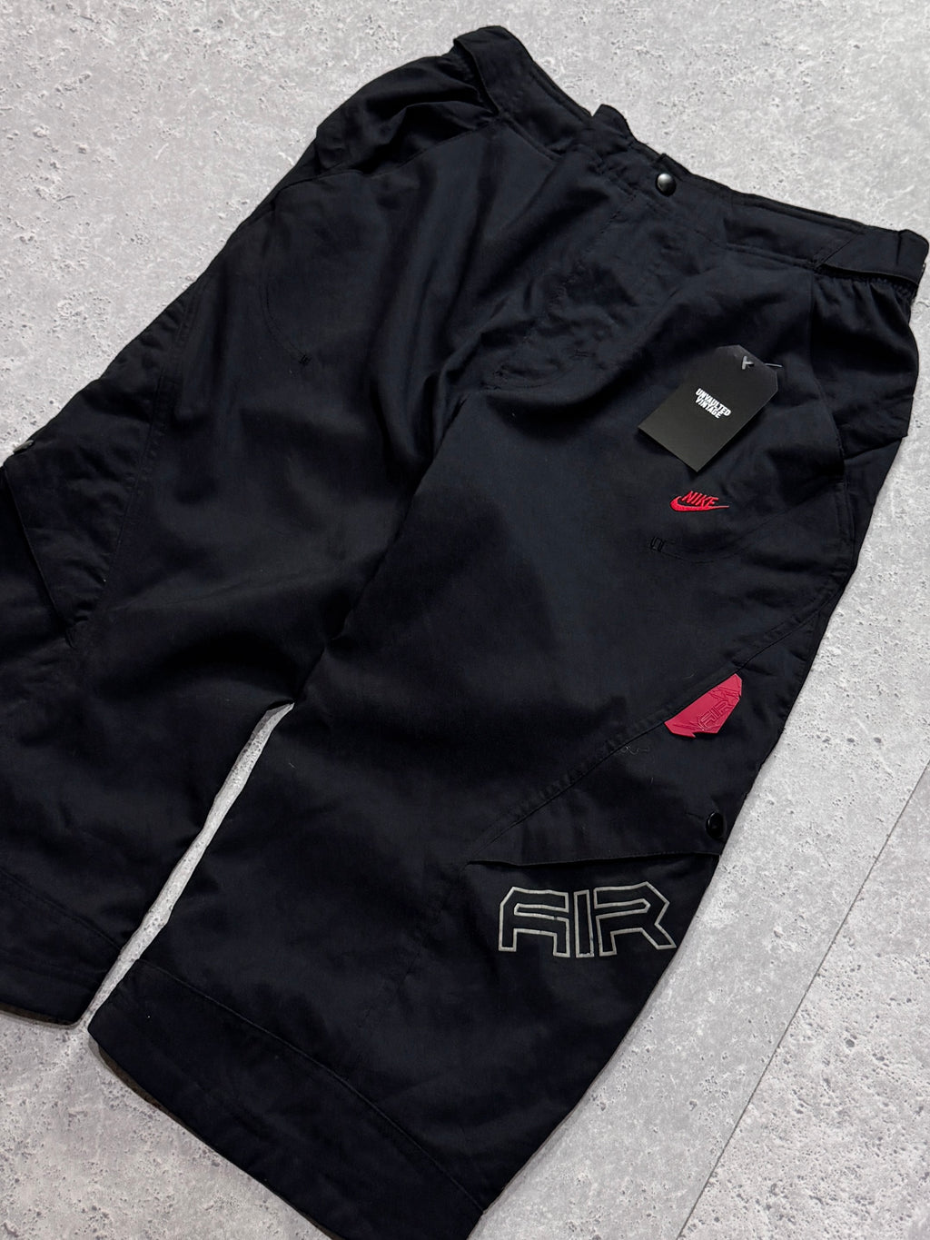 Vintage 2000s Nike Air 3/4 Track Shorts (M)