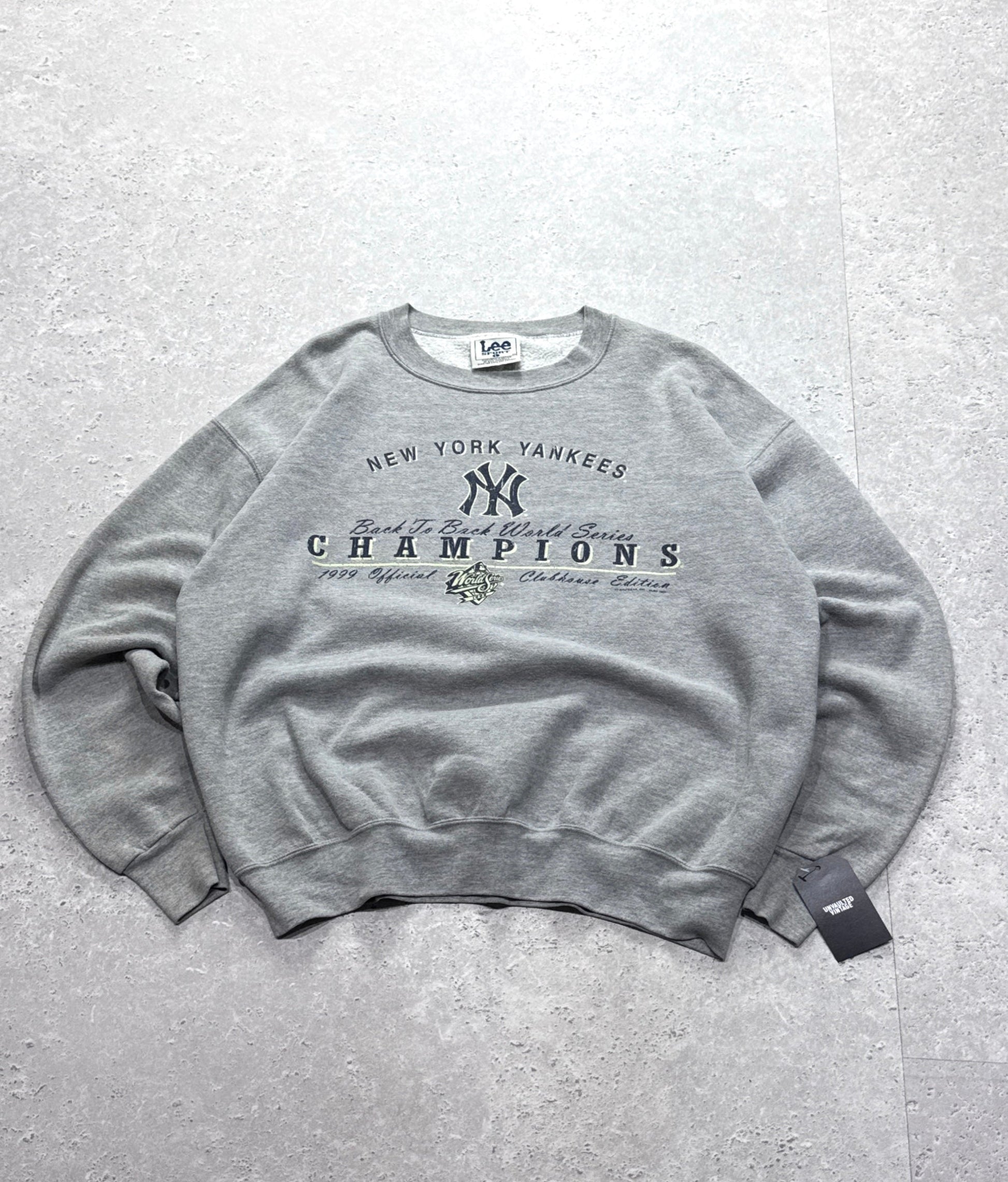 Vintage 90s New York Yankees MLB Sweater (L)
