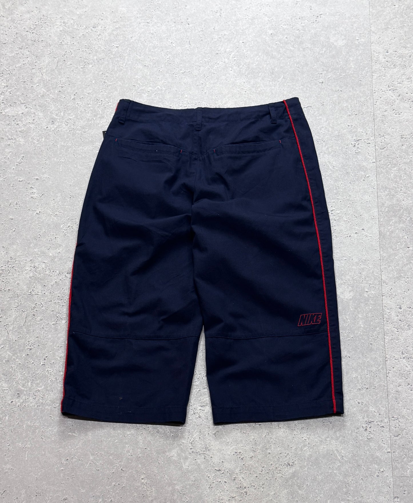 Vintage 2000s Nike 3/4 Skate Shorts (30")