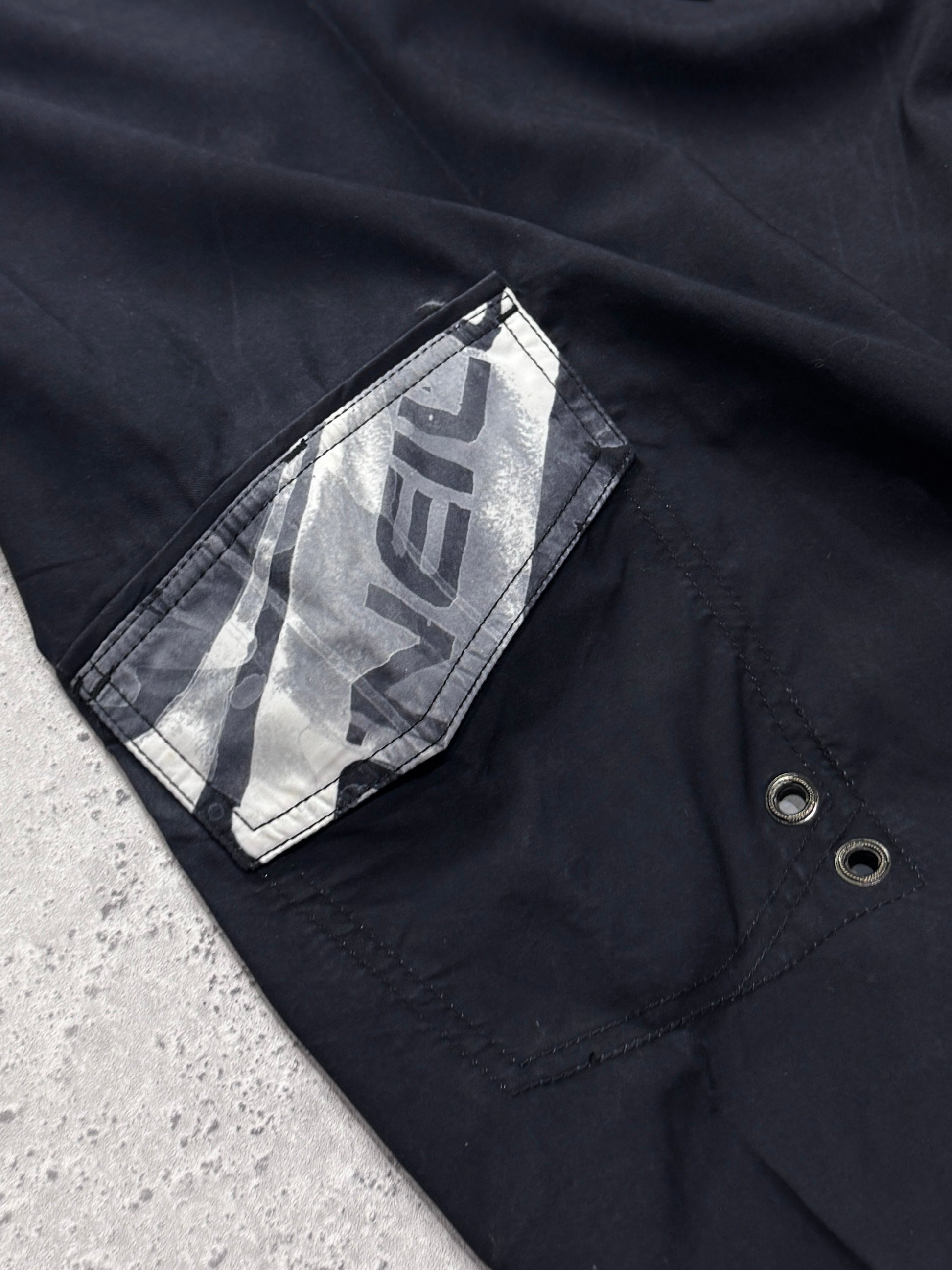 Vintage Y2K O’Neill Boardshorts (34”)