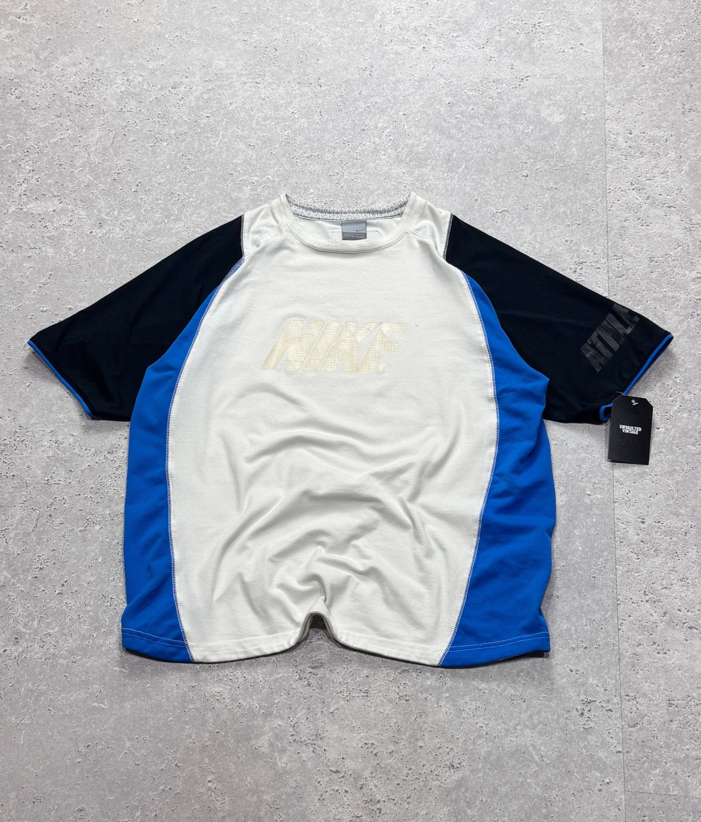 Vintage 2000s Nike Athletics Training Tee (L)