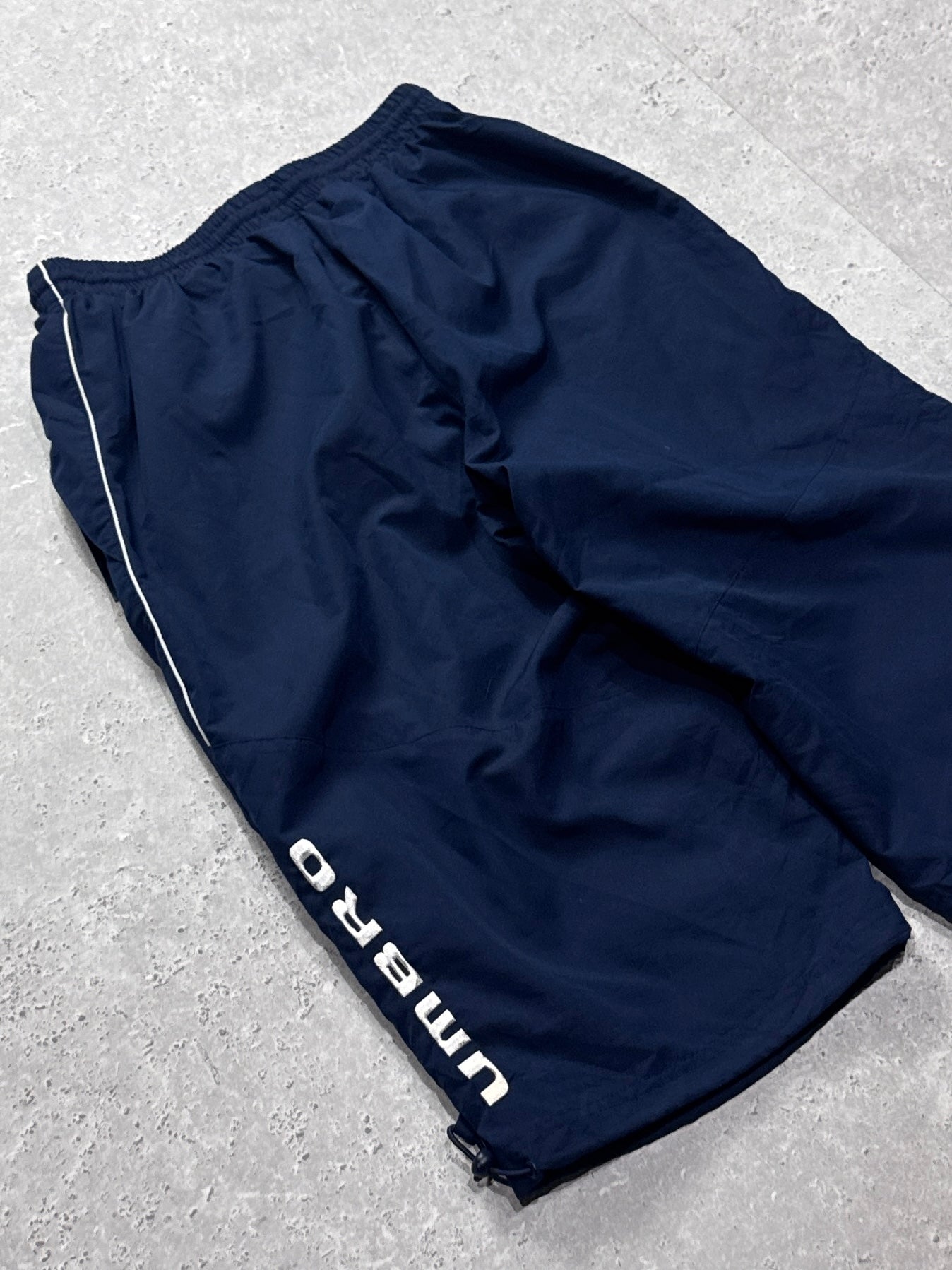 Vintage 2000s Umbro Adjustable 3/4 Track Shorts (S)