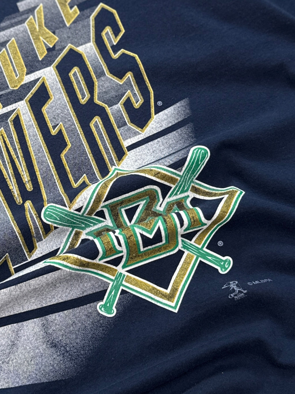 Vintage 1997 Milwaukee Brewers “Fernando Vina” MLB Tee (L)