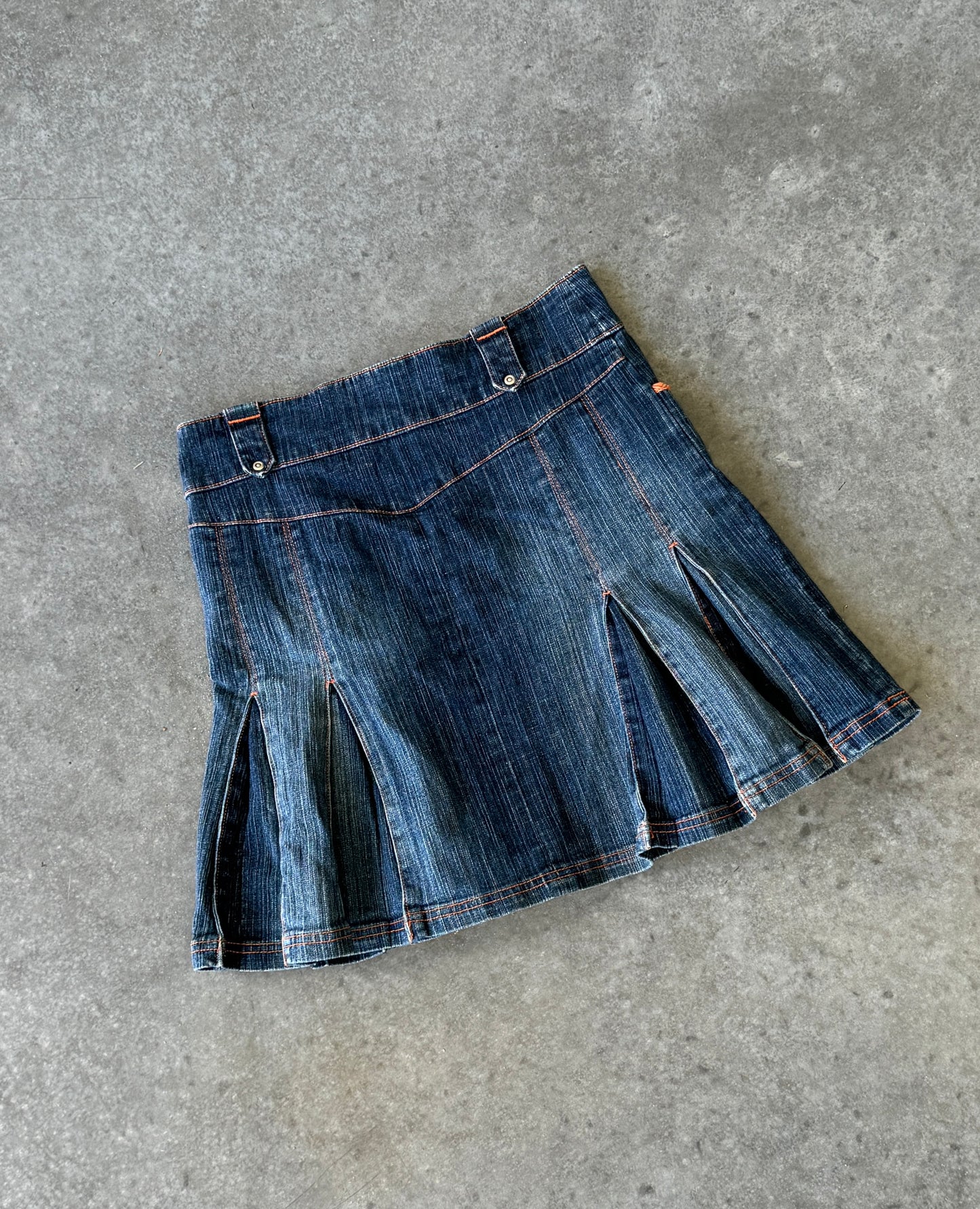 Vintage 00s Mini Skirt (M)