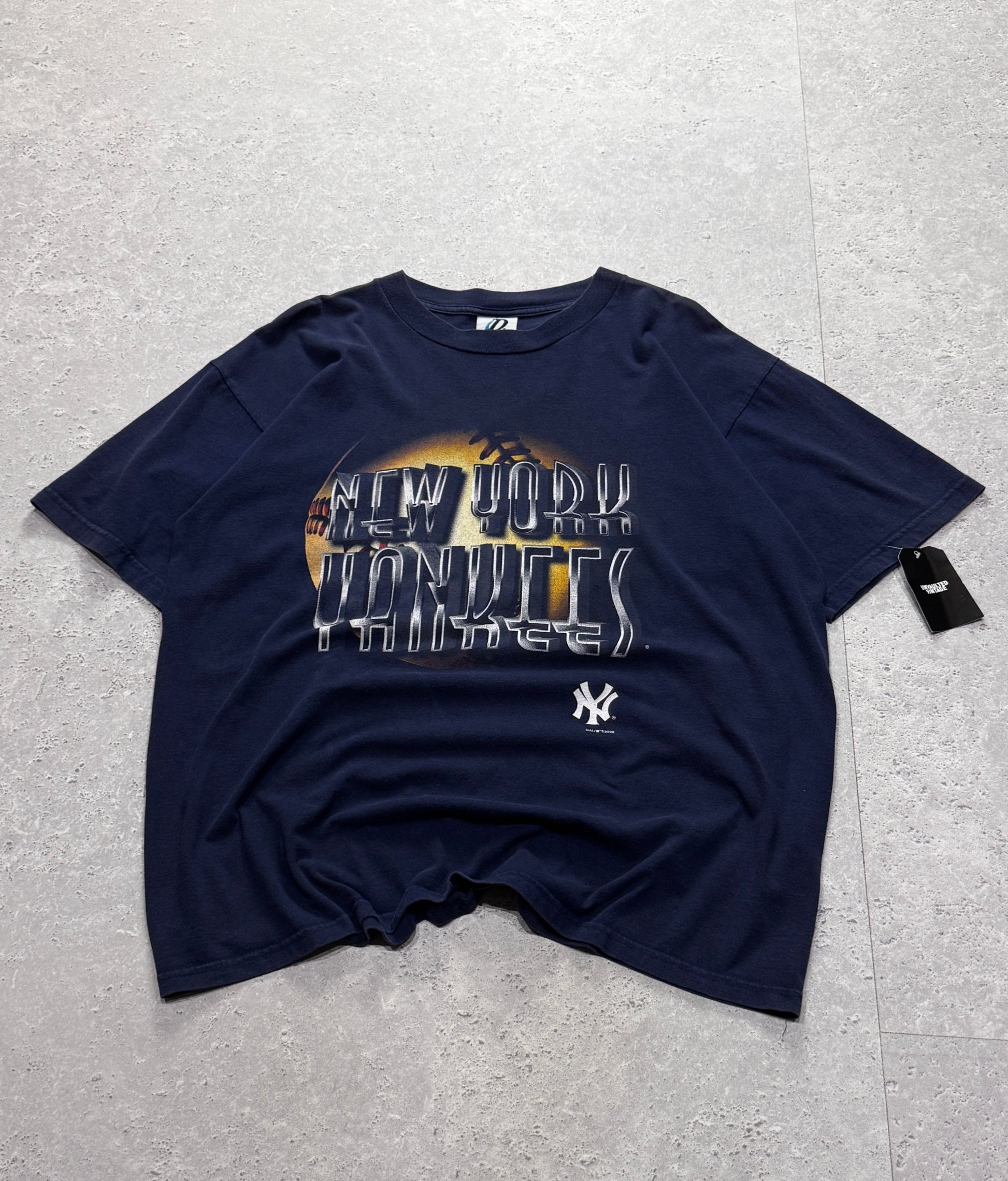 Vintage 90s New York Yankees MLB Tee (XL)