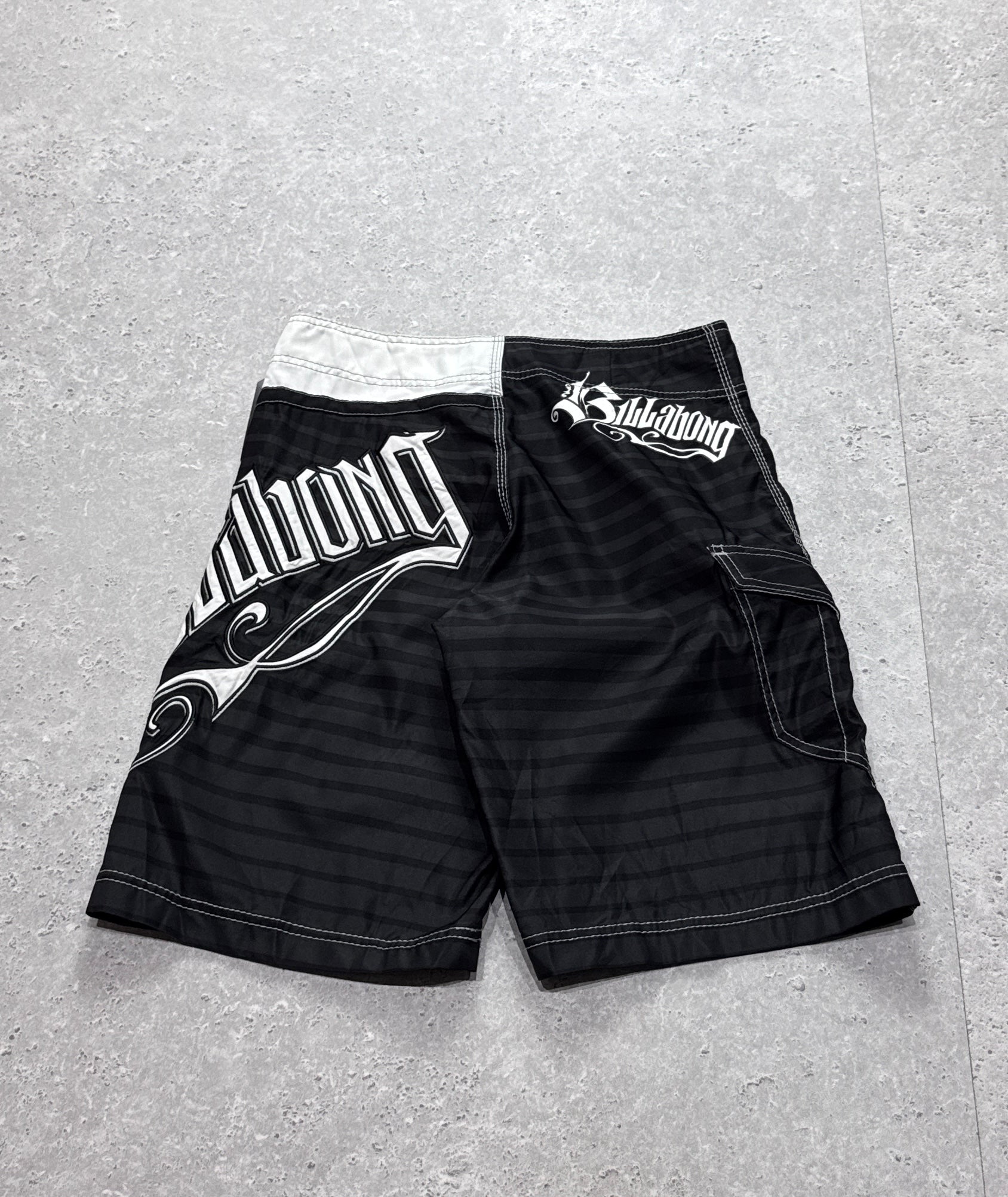 Vintage 2000s Billabong “Brian Grubb” Boardshorts (30”)