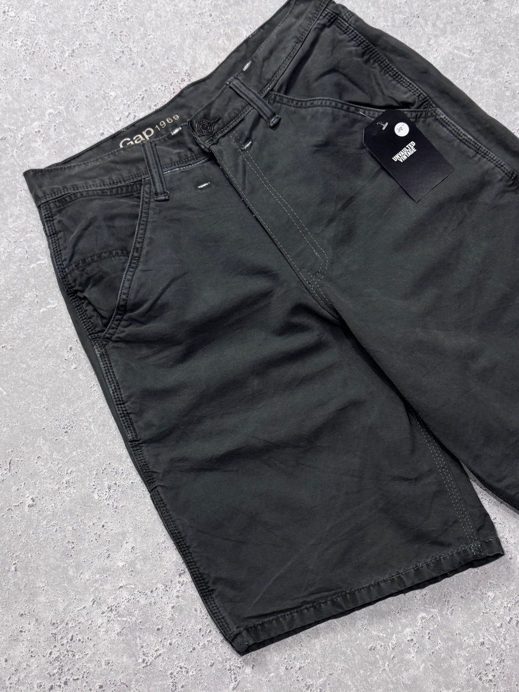 Vintage 2000s GAP Carpenter Shorts (28")