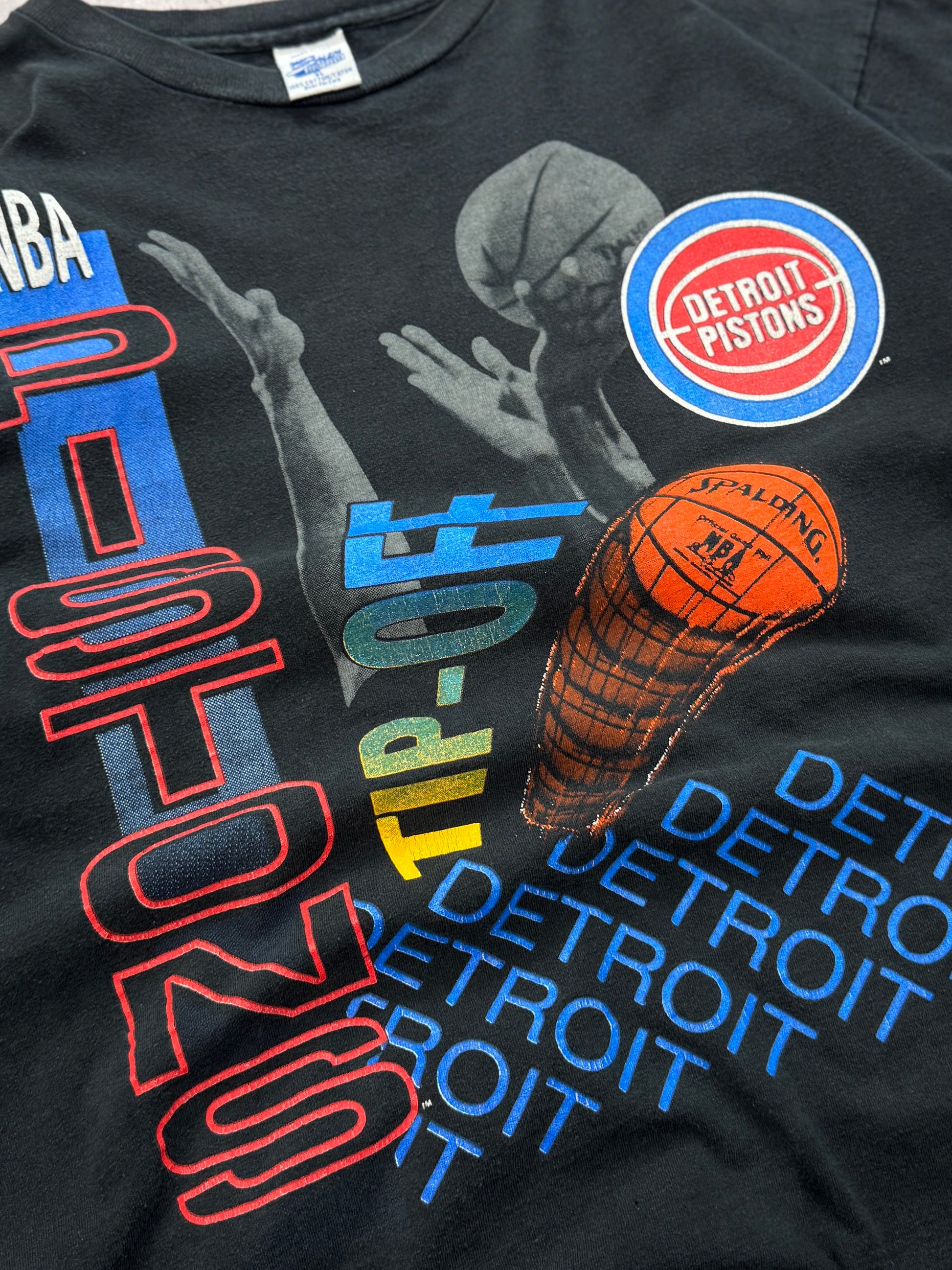 Vintage 90s Salem X Detroit Pistons NBA Tee (L)