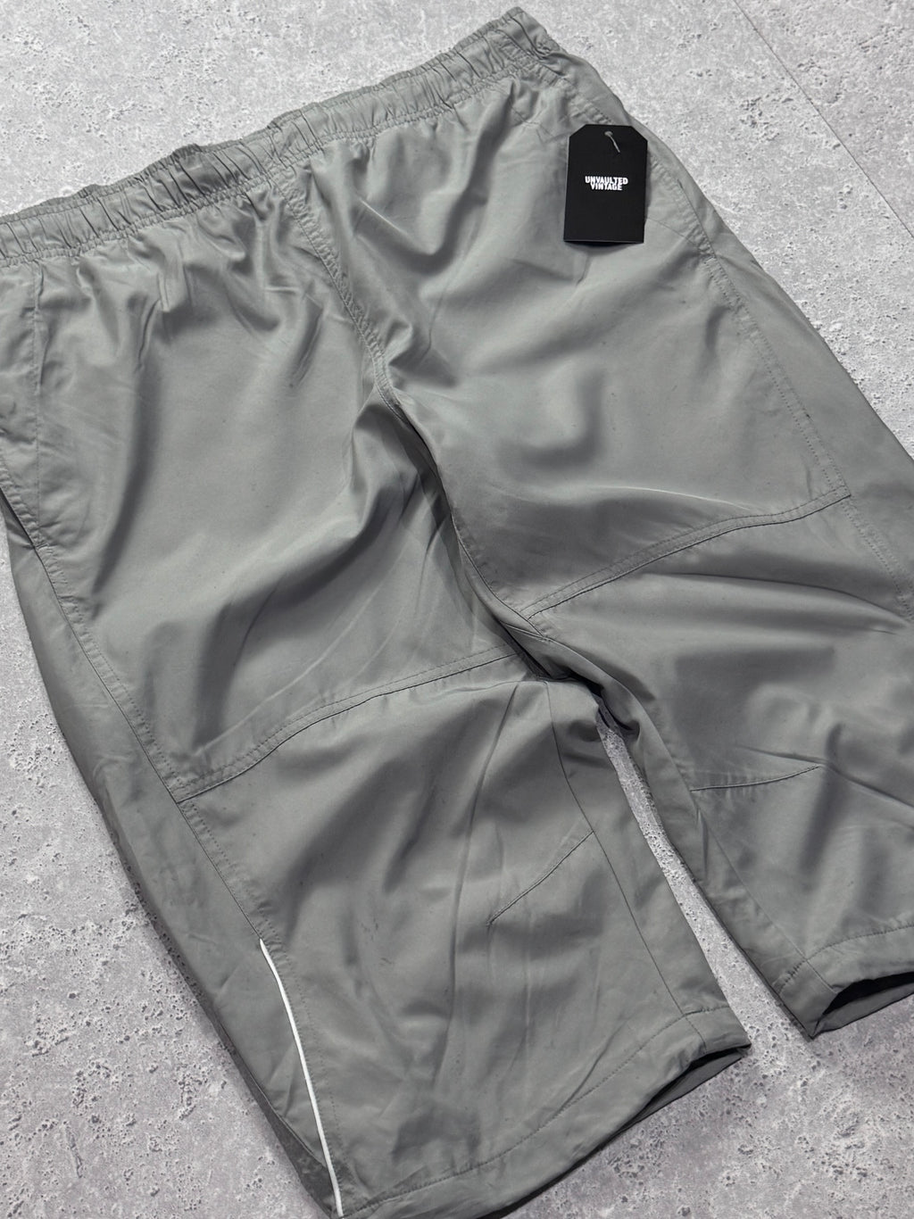 Vintage 2000s Nike Adjustable 3/4 Track Shorts (XL)