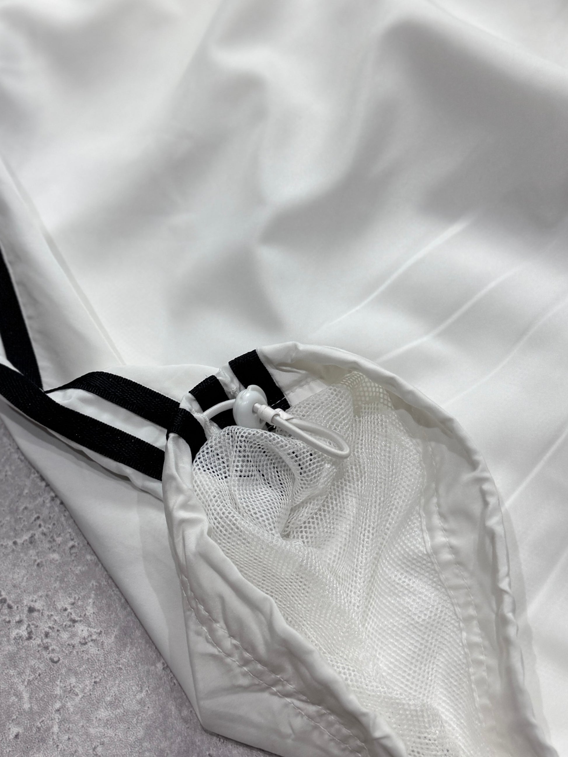 Vintage 2000s Adidas Adjustable 3/4 Track Shorts (L)