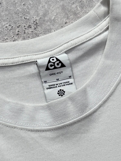 Nike ACG Embroidered Tee (L)