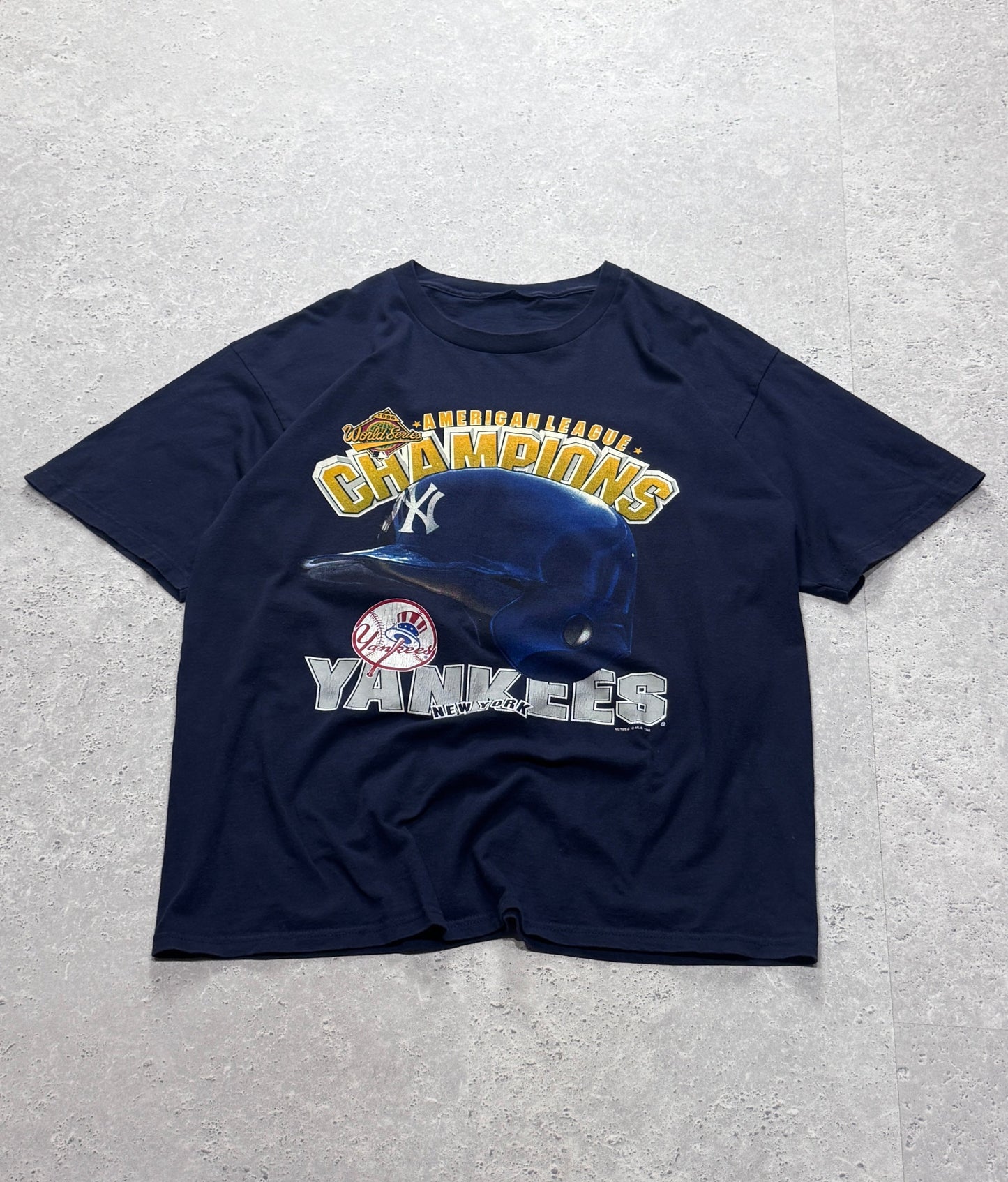 Vintage 90s New York Yankees MLB Helmet Tee (XL)