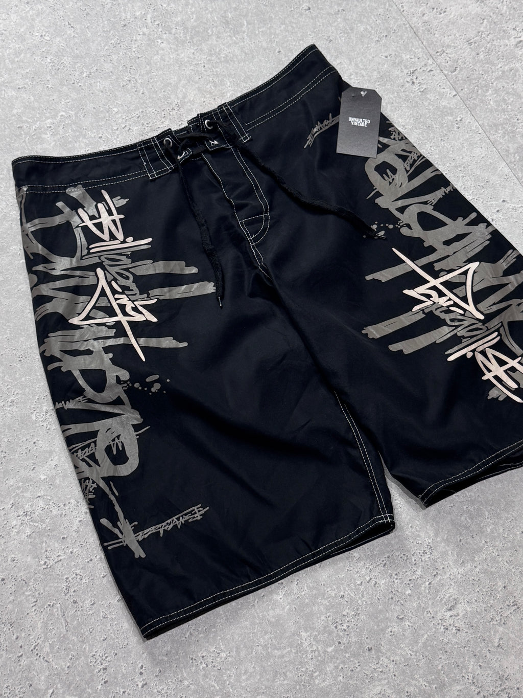 Vintage Y2K Billabong Boardshorts (34”)
