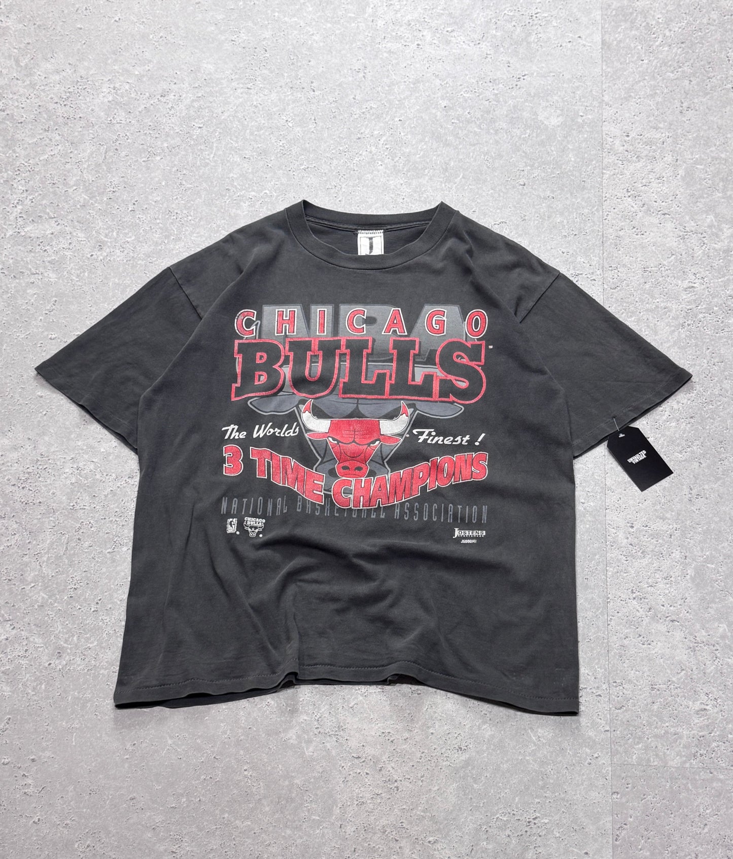Vintage 90s Chicago Bulls NBA Tee (XL)