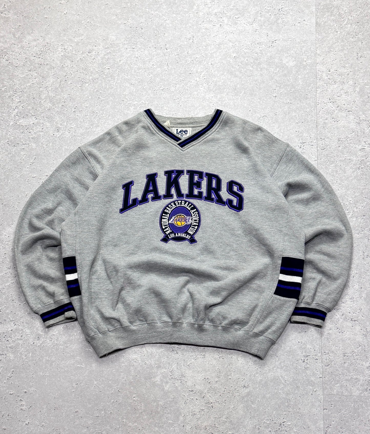 Vintage Los Angeles Lakers NBA Embroidered Sweater (XL)