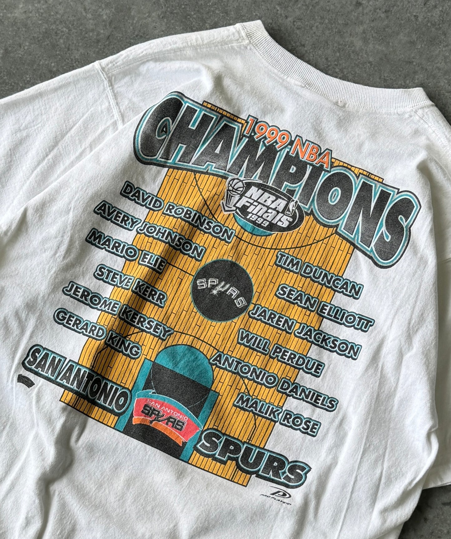 *RARE* Vintage 99' San Antonio Spurs NBA Championship Caricature Tee (XL)