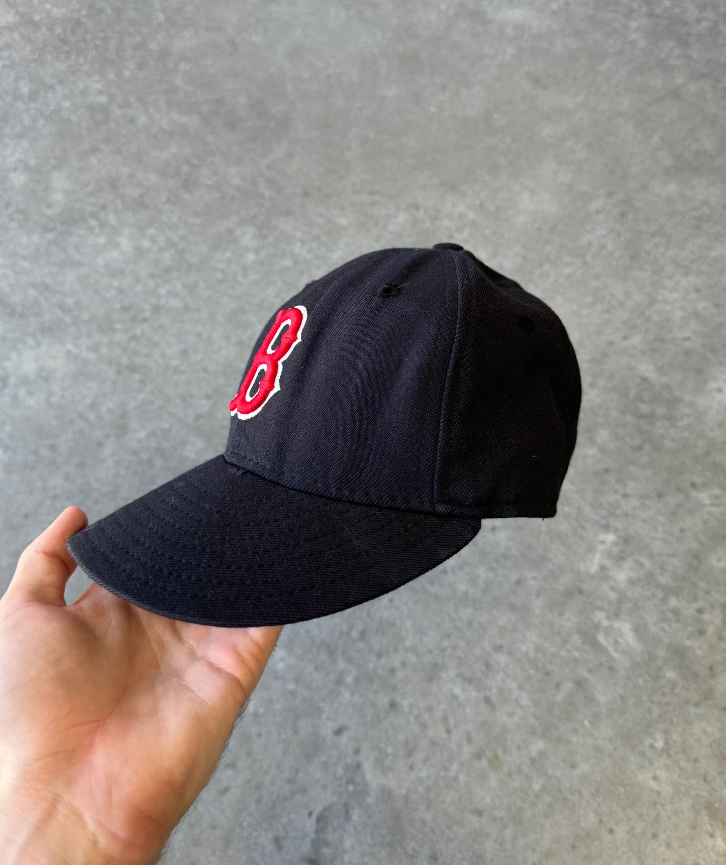 Vintage 00s Boston Red Sox Fitted Cap (7')