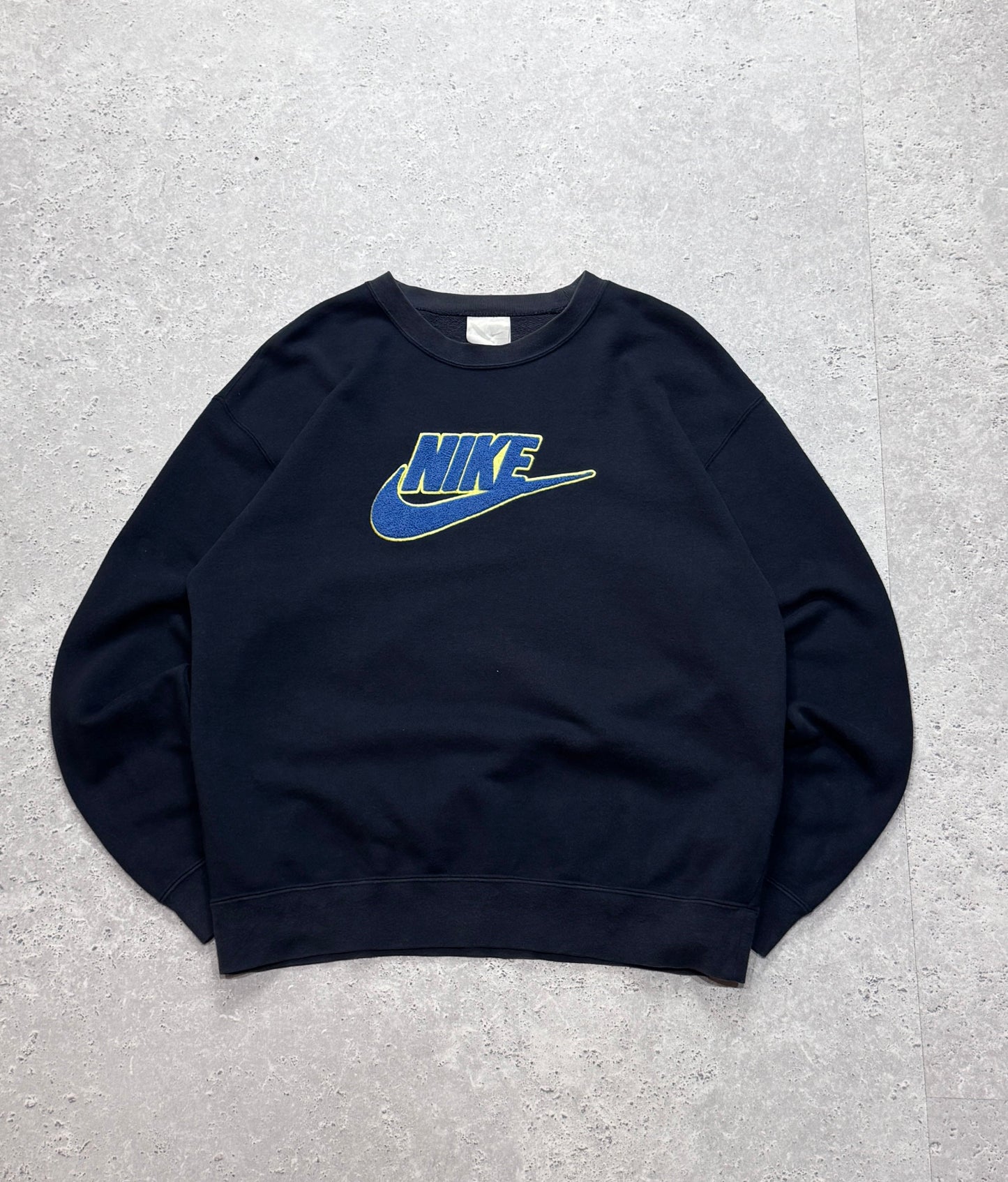 Vintage 2000s Nike Teddy Embroidered Sweater (L)