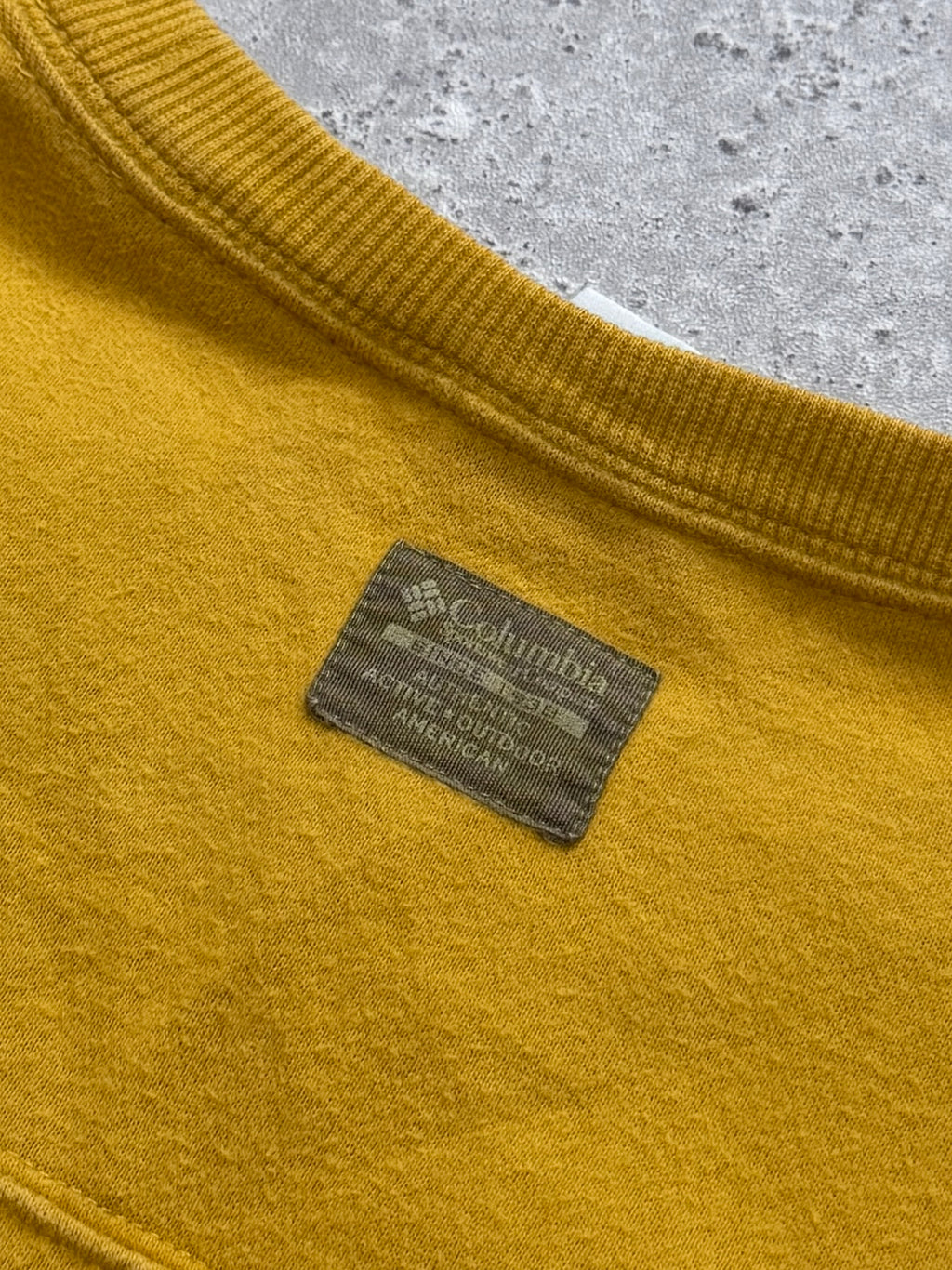 Vintage 2000s Columbia Embroidered Sweater (XL)