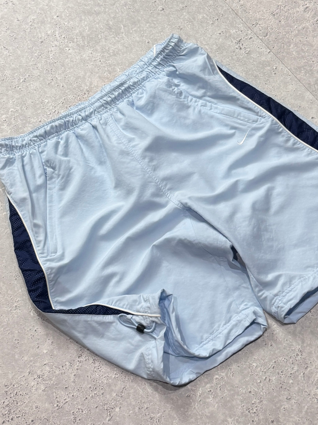 Vintage 2000s Nike Adjustable Track Shorts (L)