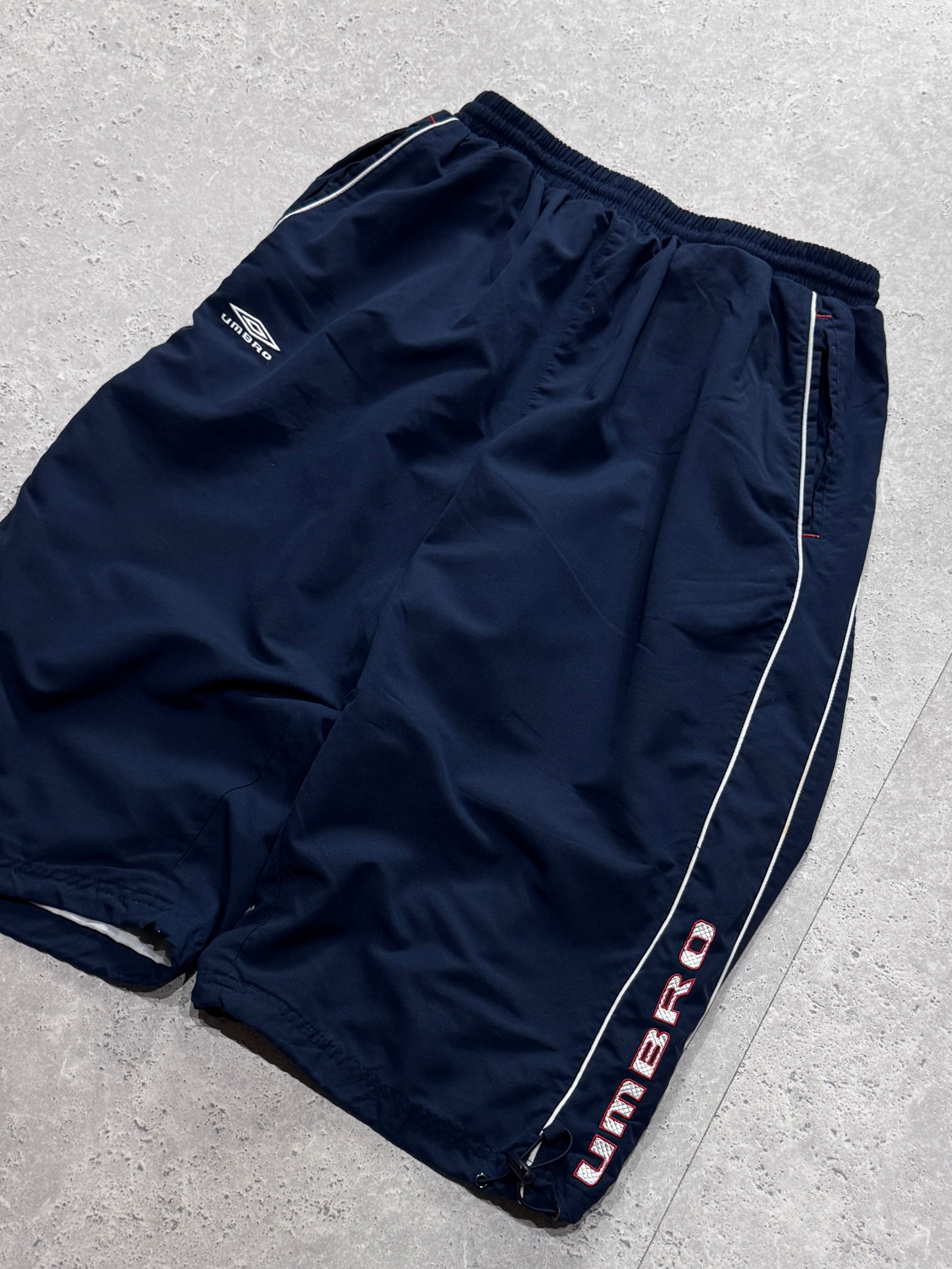 Vintage 2000s Umbro 3/4 Adjustable Track Shorts (L)