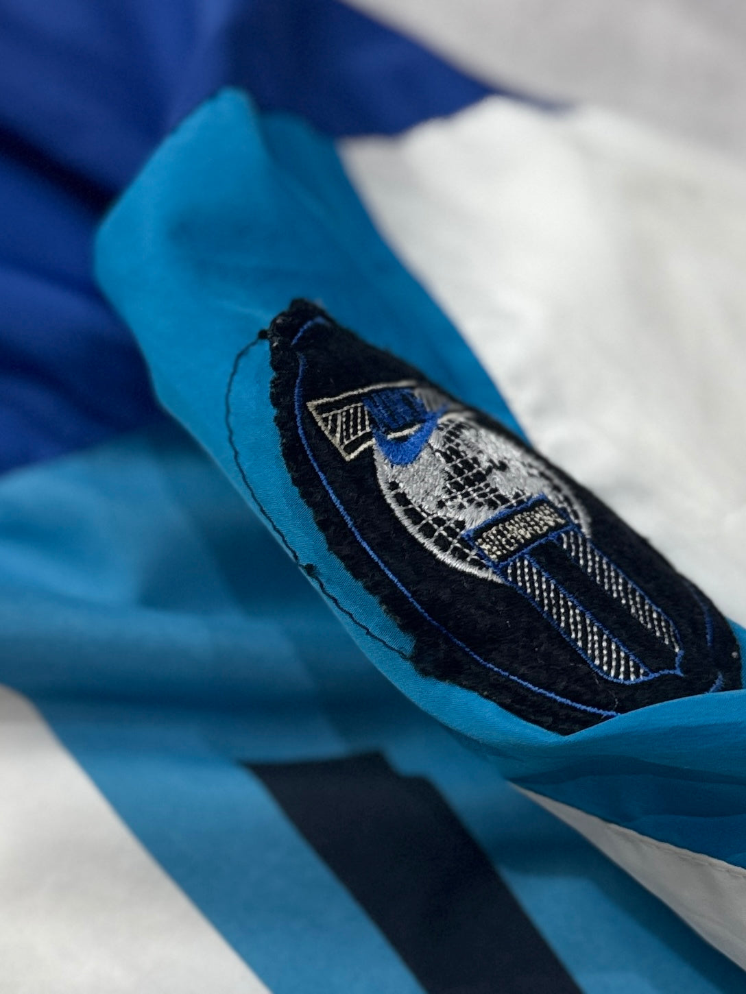 Vintage 90s Nike International Windbreaker Jacket (L)